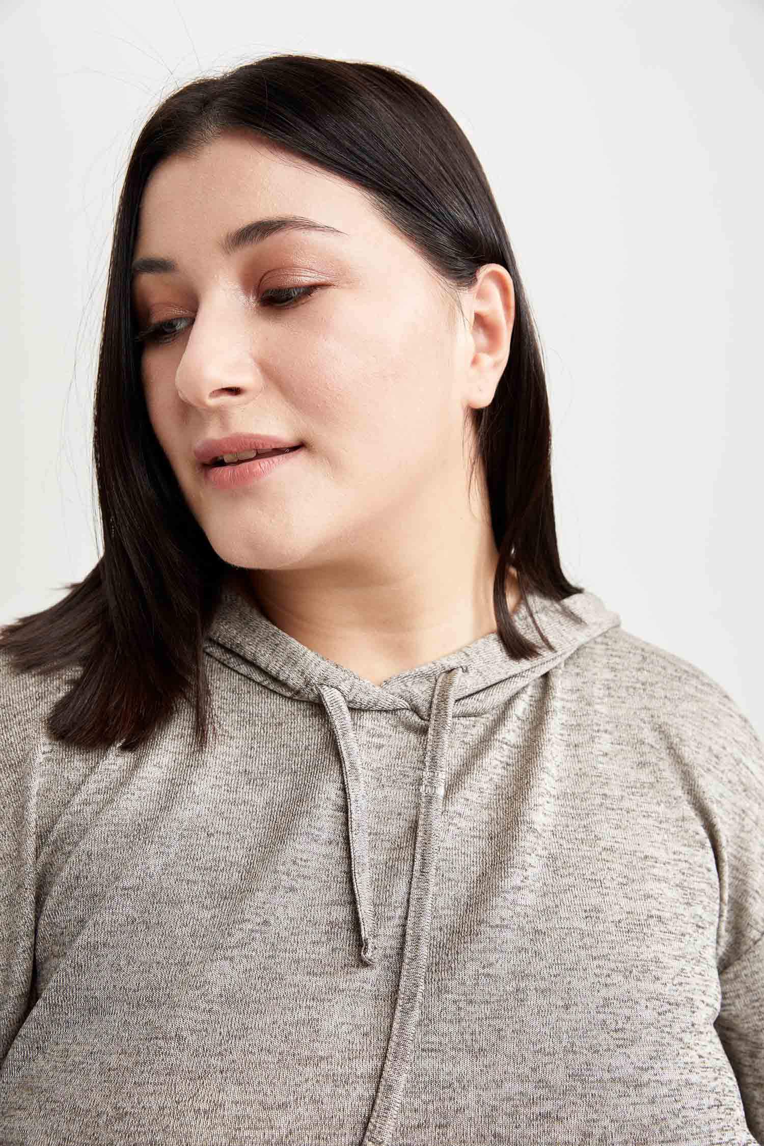 Loose Fit Kapüşonlu Kanguru Cepli Büyük Beden Sweatshirt