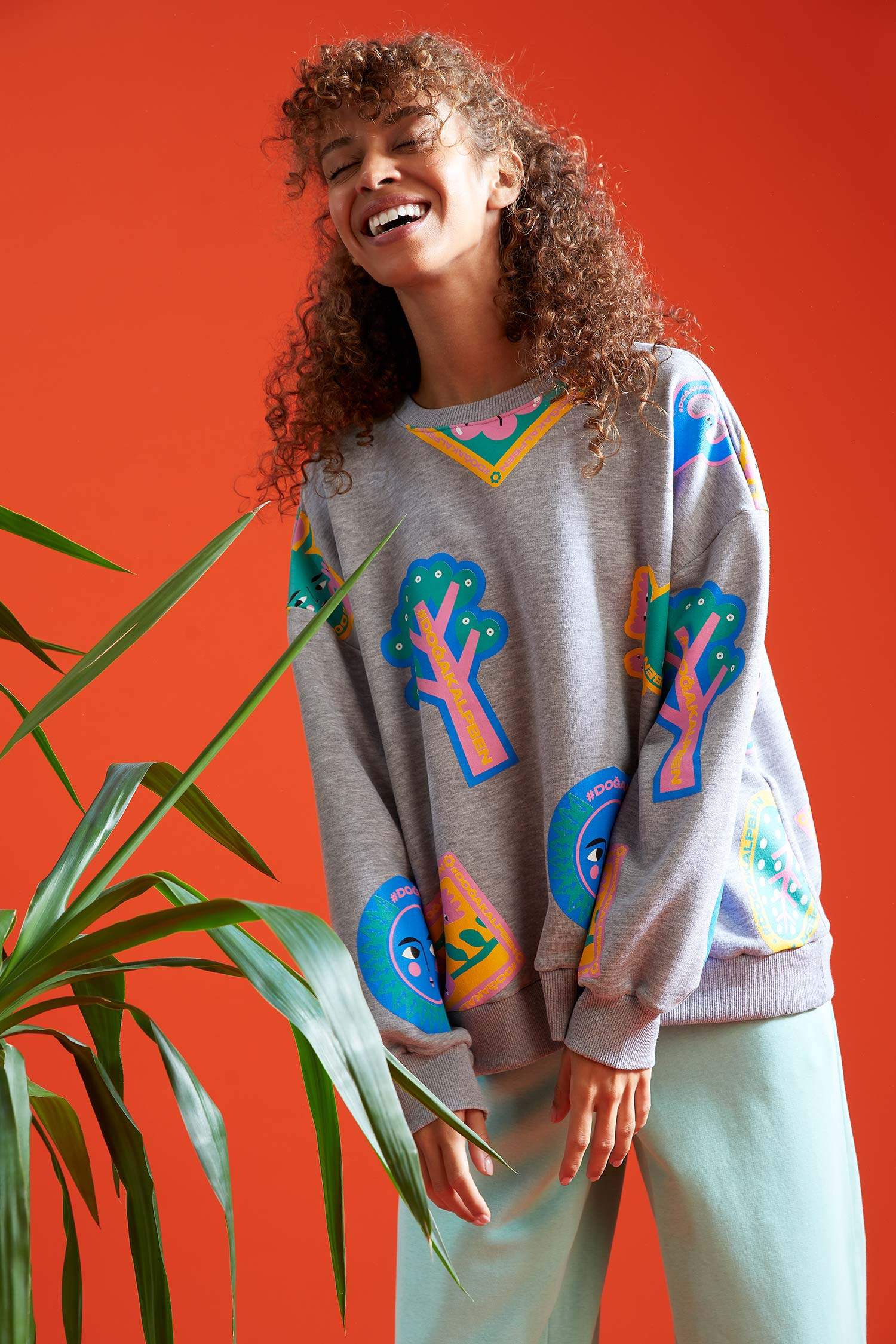 Doğa Temalı Oversize Fit Bisiklet Yaka Uzun Kollu Sweatshirt