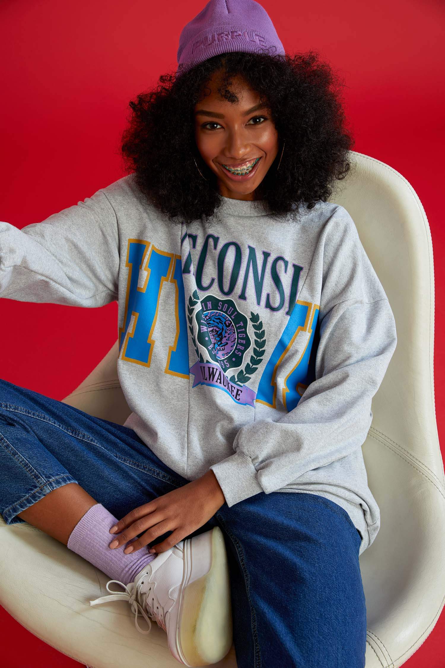 Oversize Fit Kolej Baskılı İçi Yumuşak Tüylü Bisiklet Yaka Sweatshirt.
