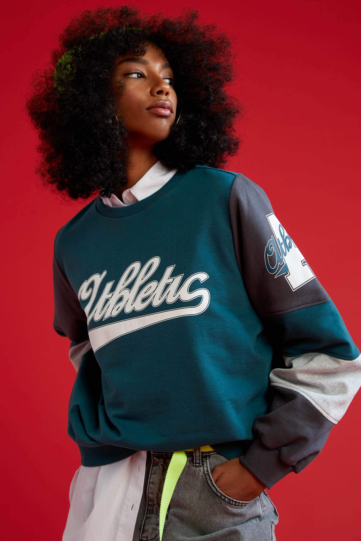 Oversize Fit Bisiklet Yaka Kolej Baskılı Uzun Kollu Sweatshirt