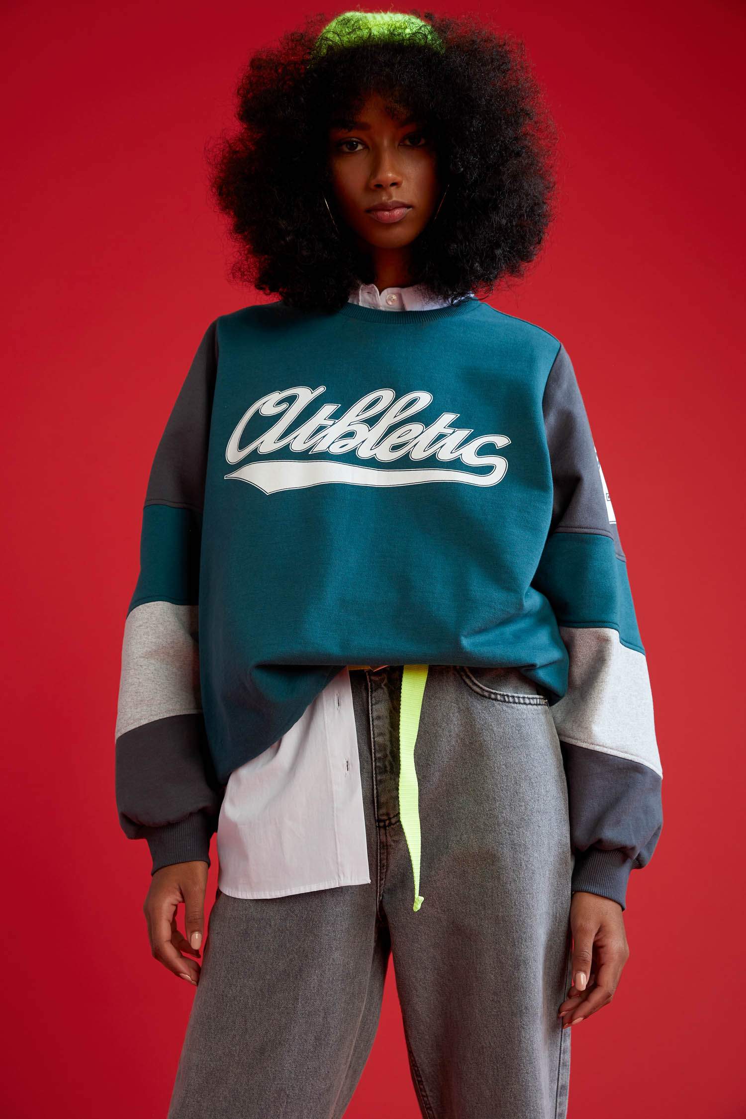 Oversize Fit Bisiklet Yaka Kolej Baskılı Uzun Kollu Sweatshirt