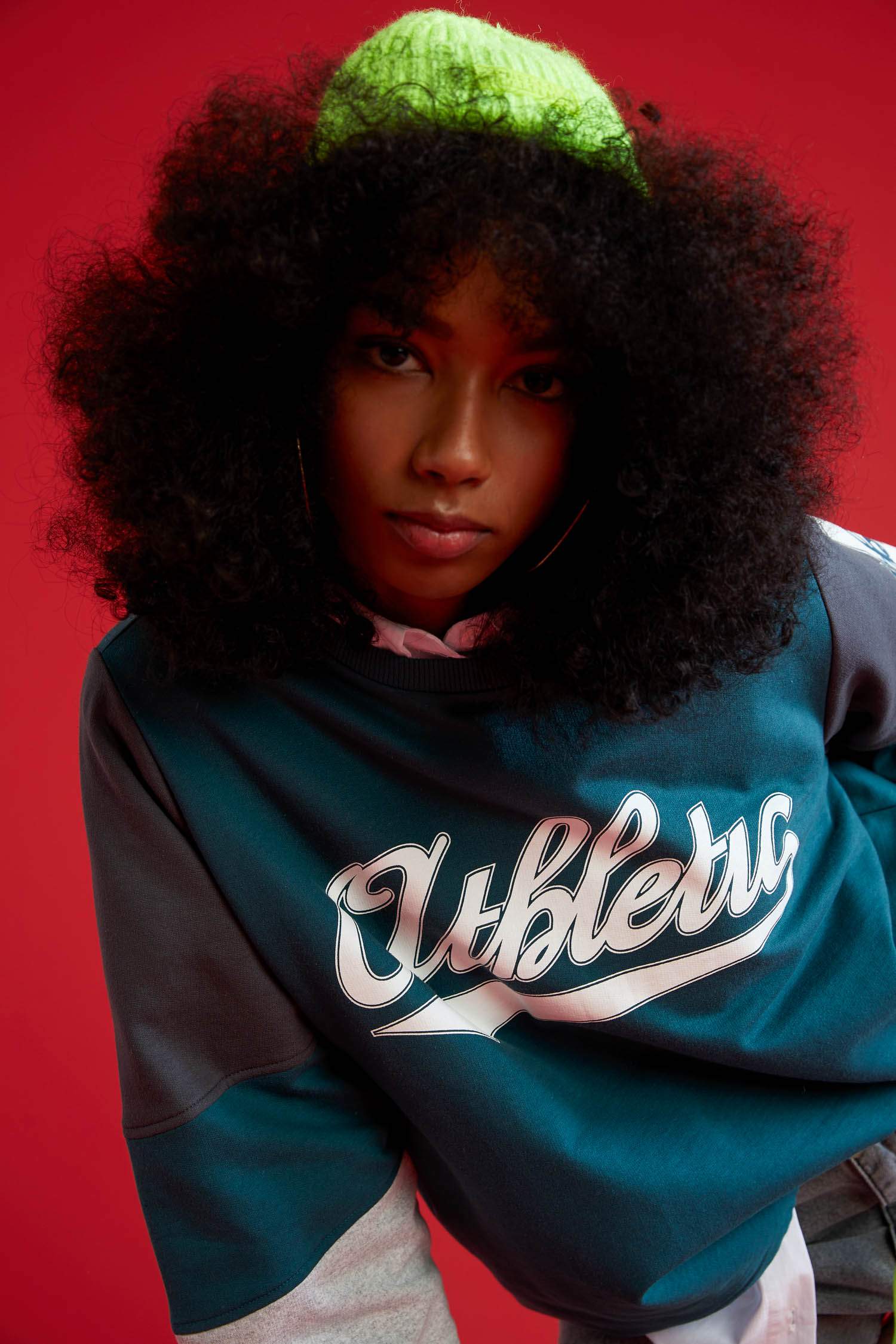Oversize Fit Bisiklet Yaka Kolej Baskılı Uzun Kollu Sweatshirt