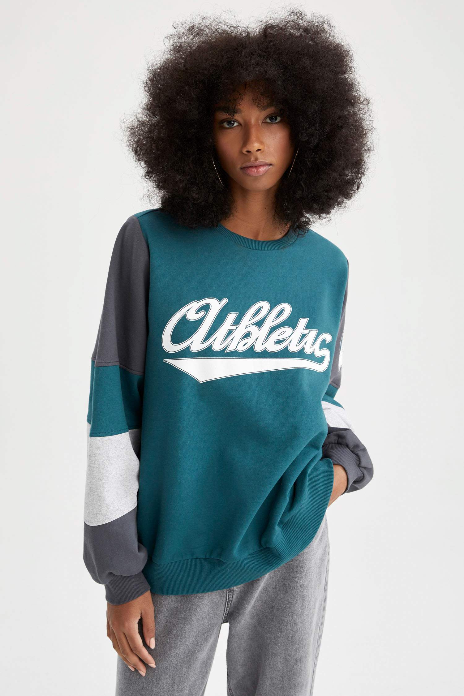 Oversize Fit Bisiklet Yaka Kolej Baskılı Uzun Kollu Sweatshirt