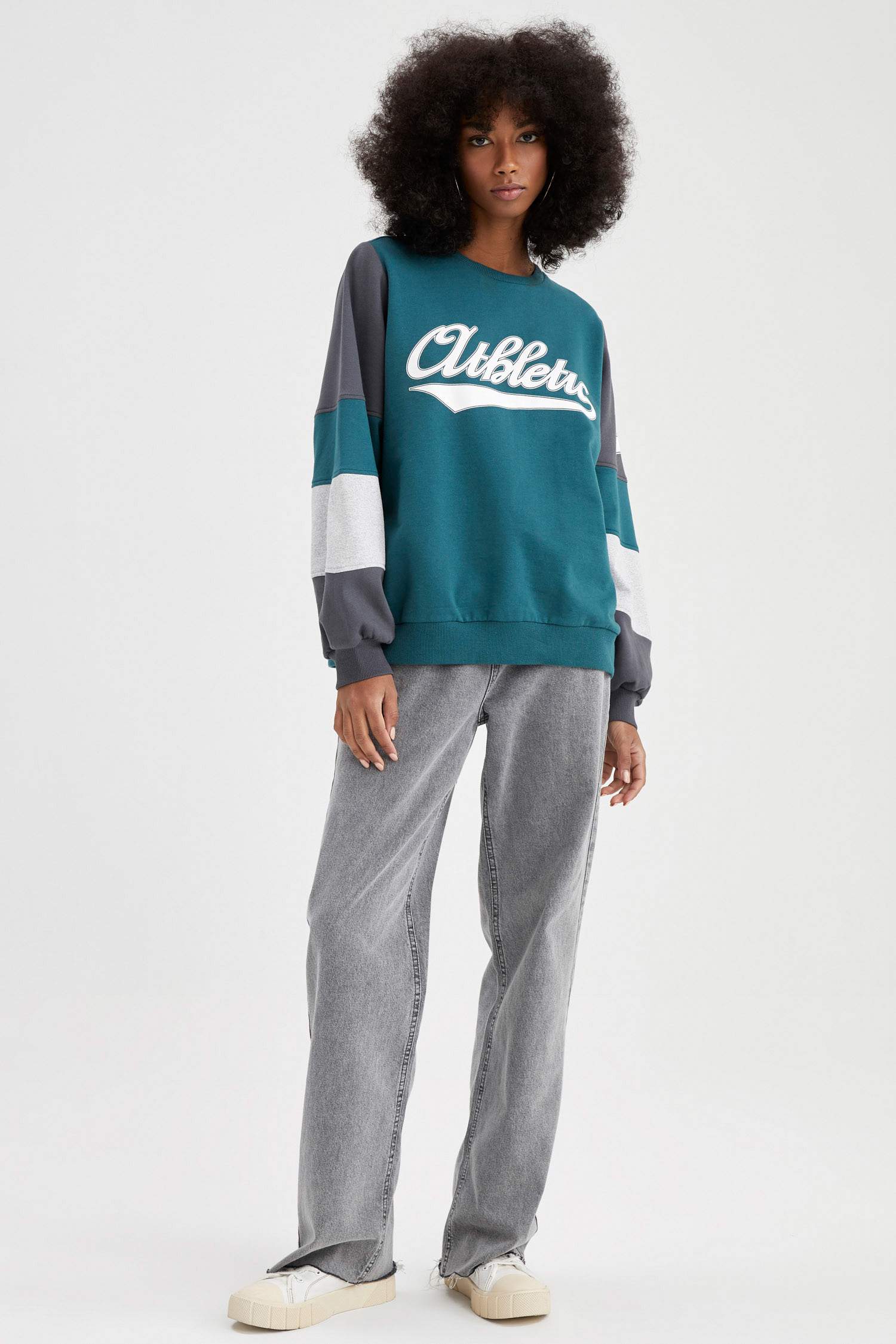 Oversize Fit Bisiklet Yaka Kolej Baskılı Uzun Kollu Sweatshirt