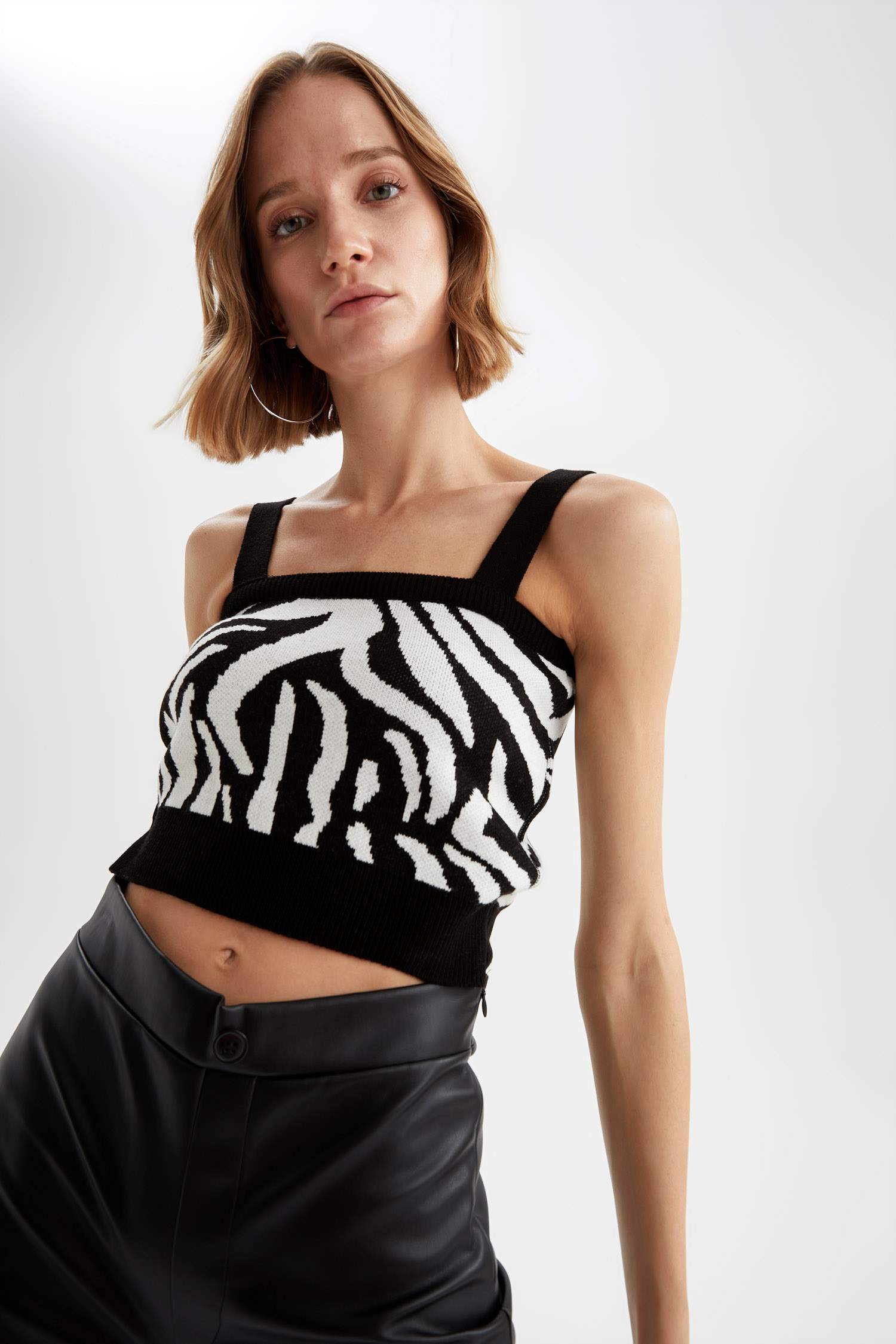 Zebra Desenli Slim Fit Triko Atlet
