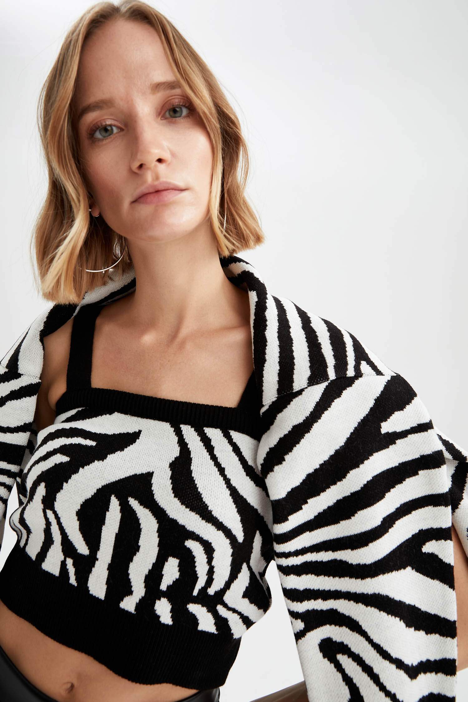 Zebra Desenli Slim Fit Triko Atlet