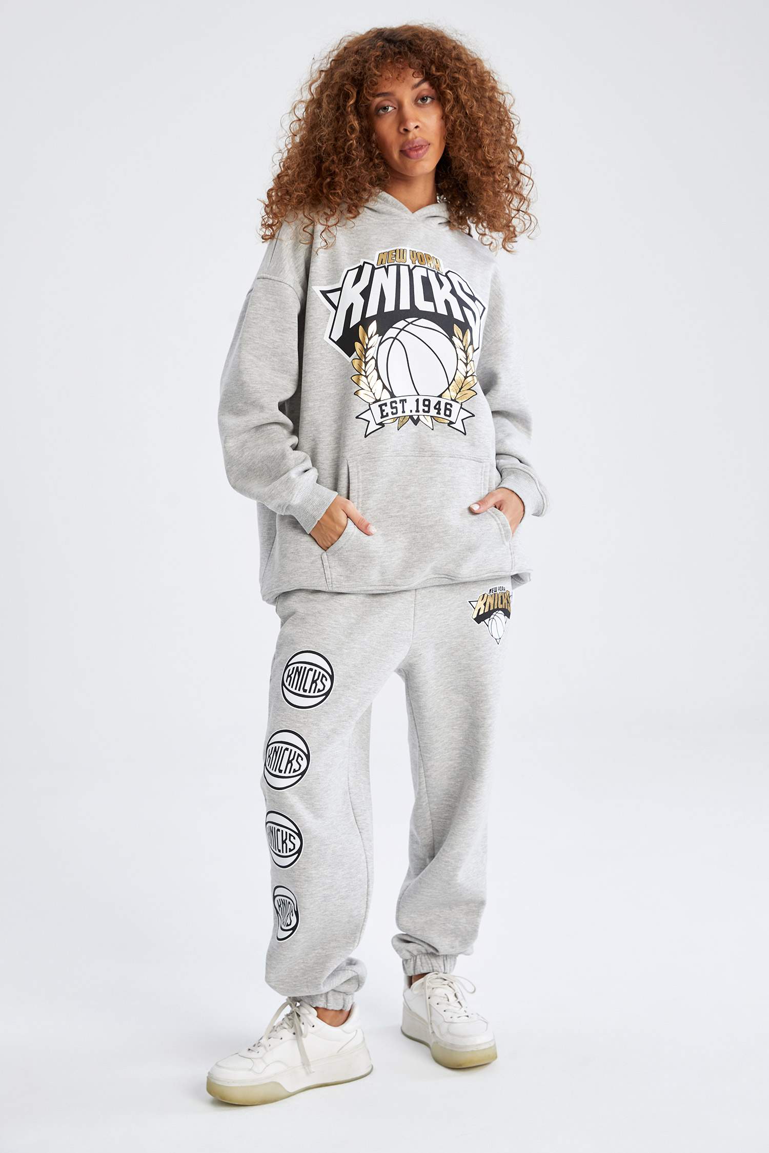 Oversize Fit NBA New York Knicks Lisanslı İçi Yumuşak Tüylü Sweatshirt