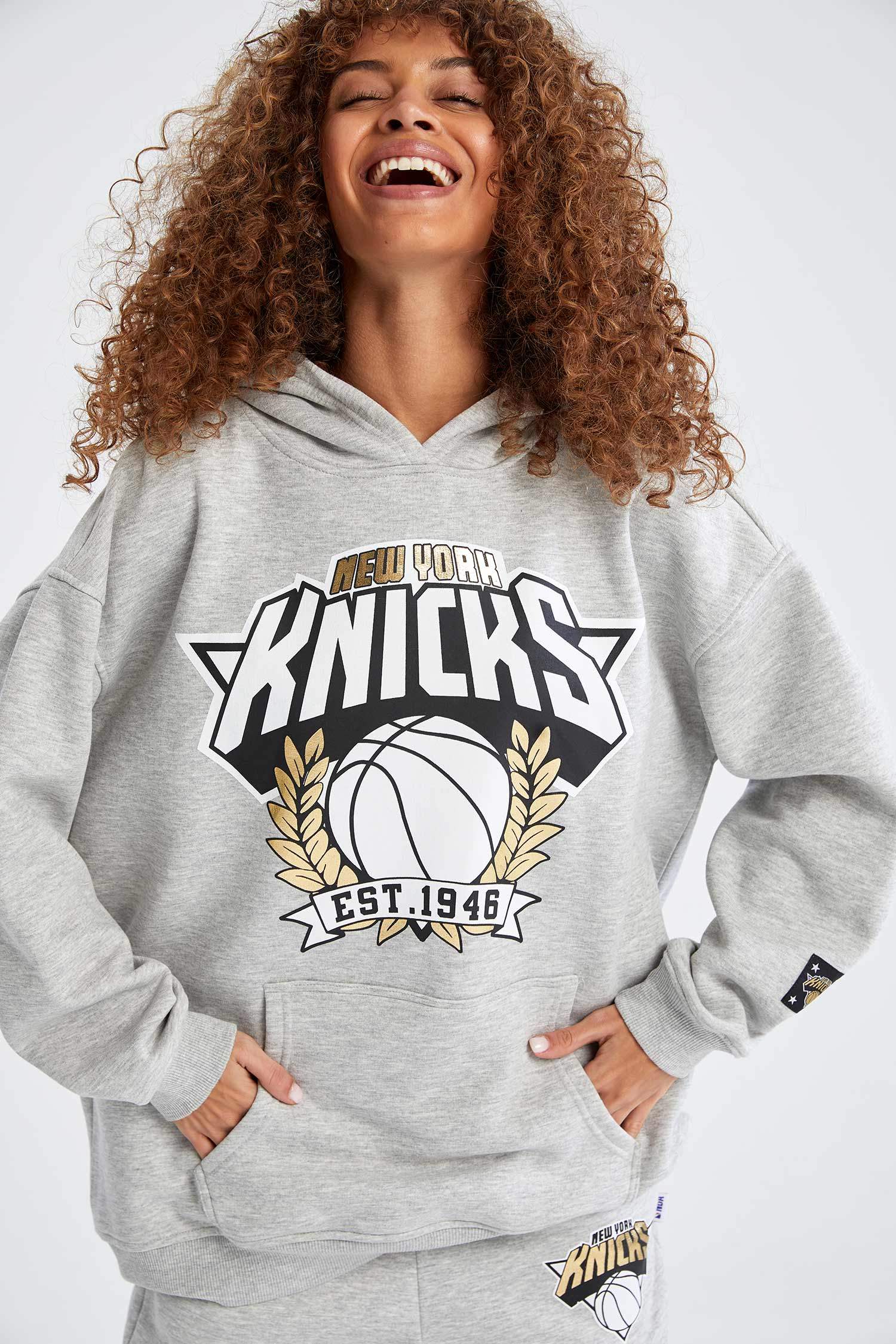 Oversize Fit NBA New York Knicks Lisanslı İçi Yumuşak Tüylü Sweatshirt