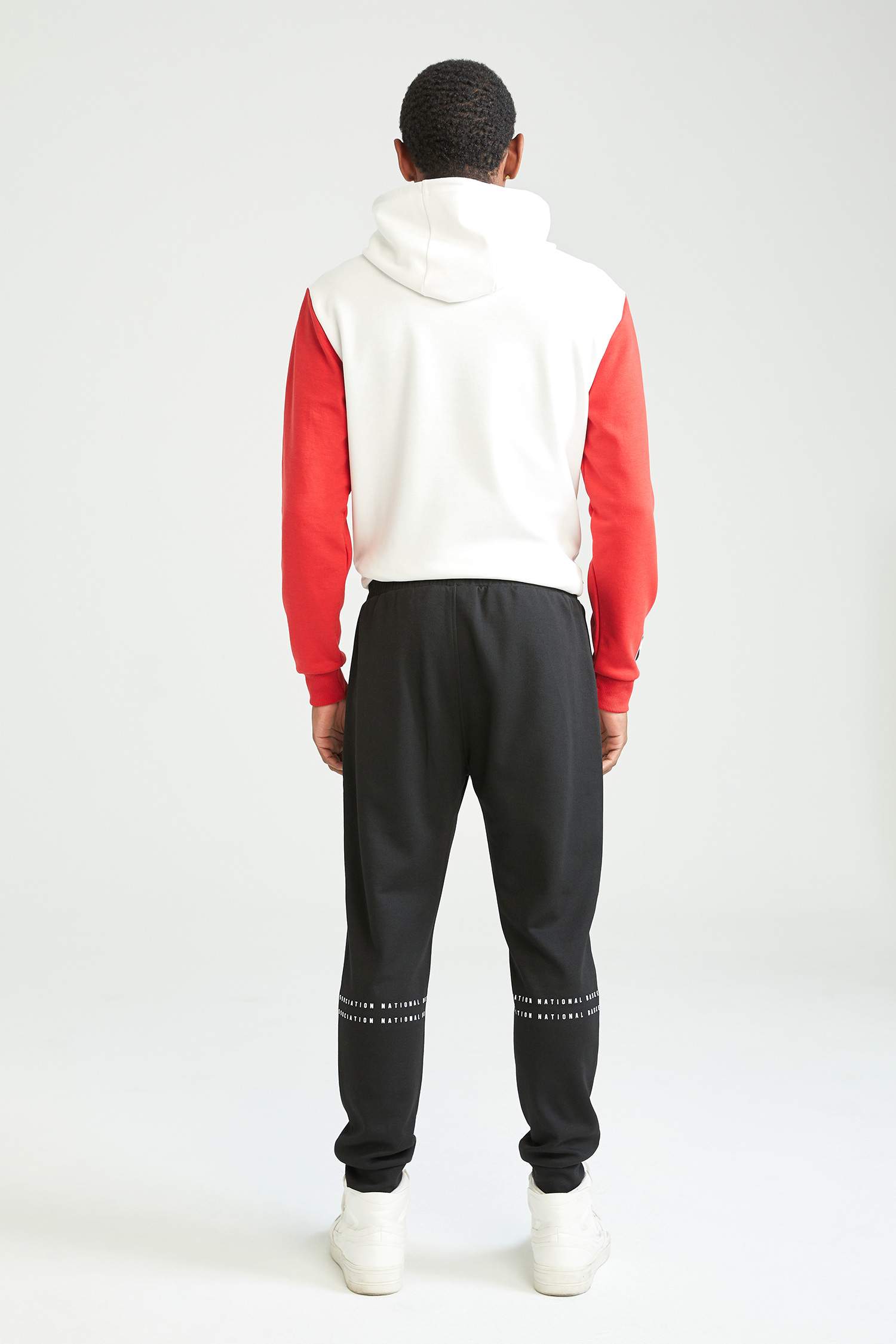 Defacto Fit NBA Lisanslı Slim Fit Esnek Paça Jogger