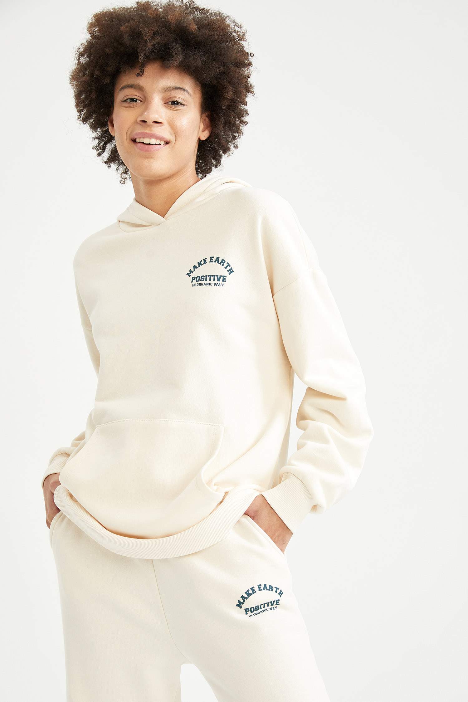 Defacto Fit Oversize Fit Slogan Baskılı Organik Pamuklu Cepli Kapüşonlu Sweatshirt