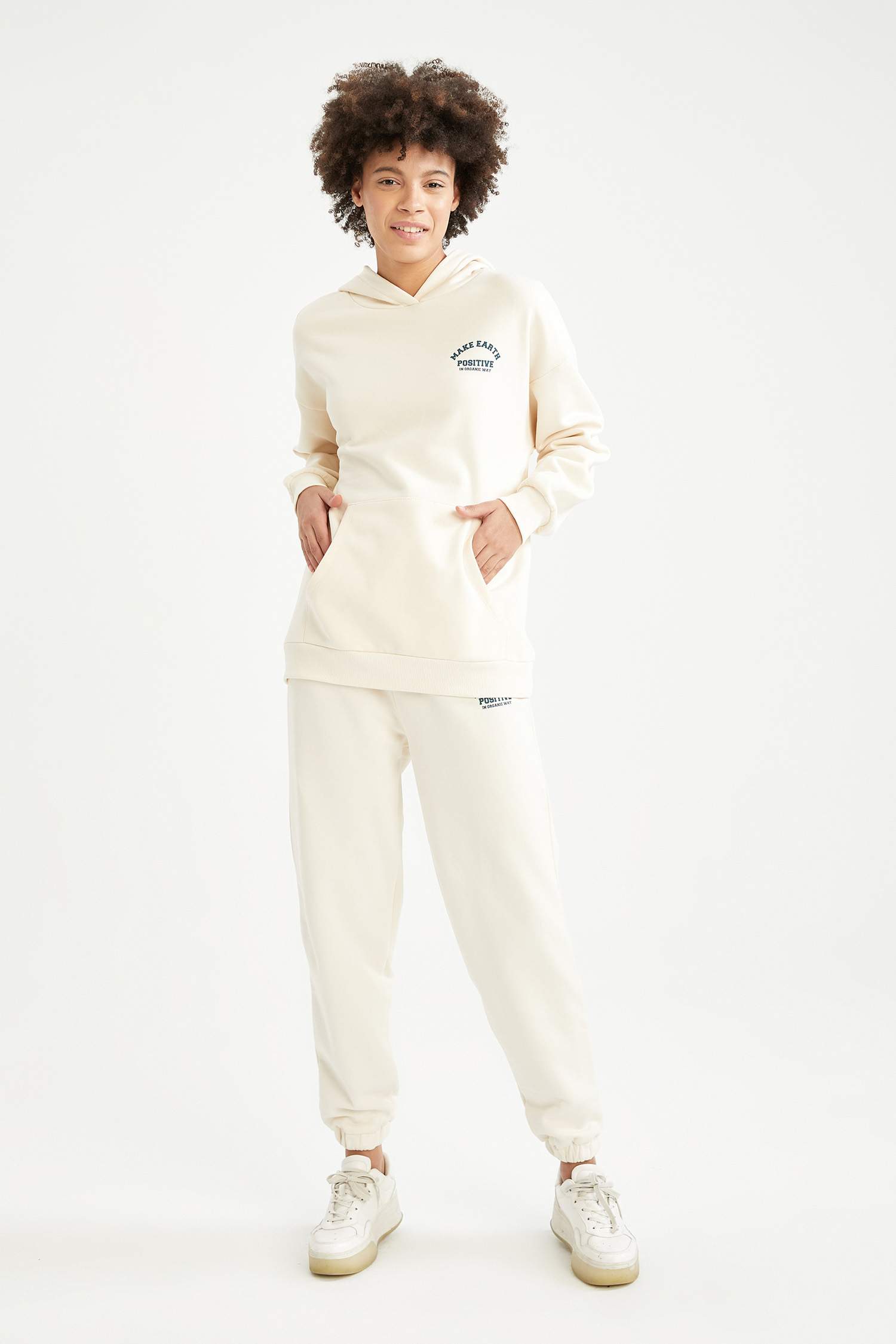 Defacto Fit Oversize Fit Slogan Baskılı Organik Pamuklu Cepli Kapüşonlu Sweatshirt