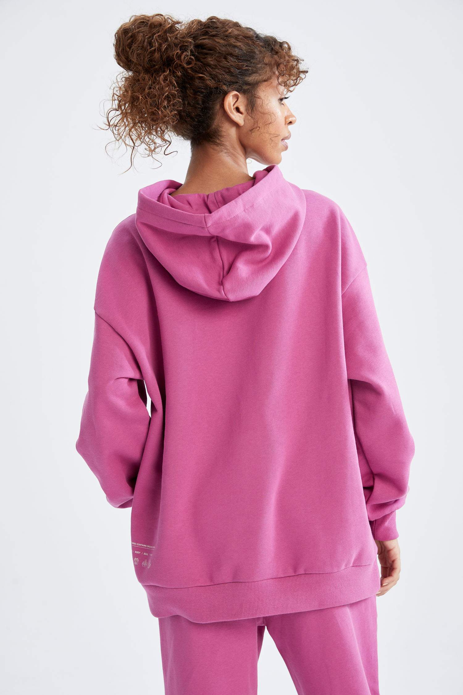 Defacto Fit Oversize Fit Slogan Baskılı Organik Pamuklu Cepli Kapüşonlu Sweatshirt