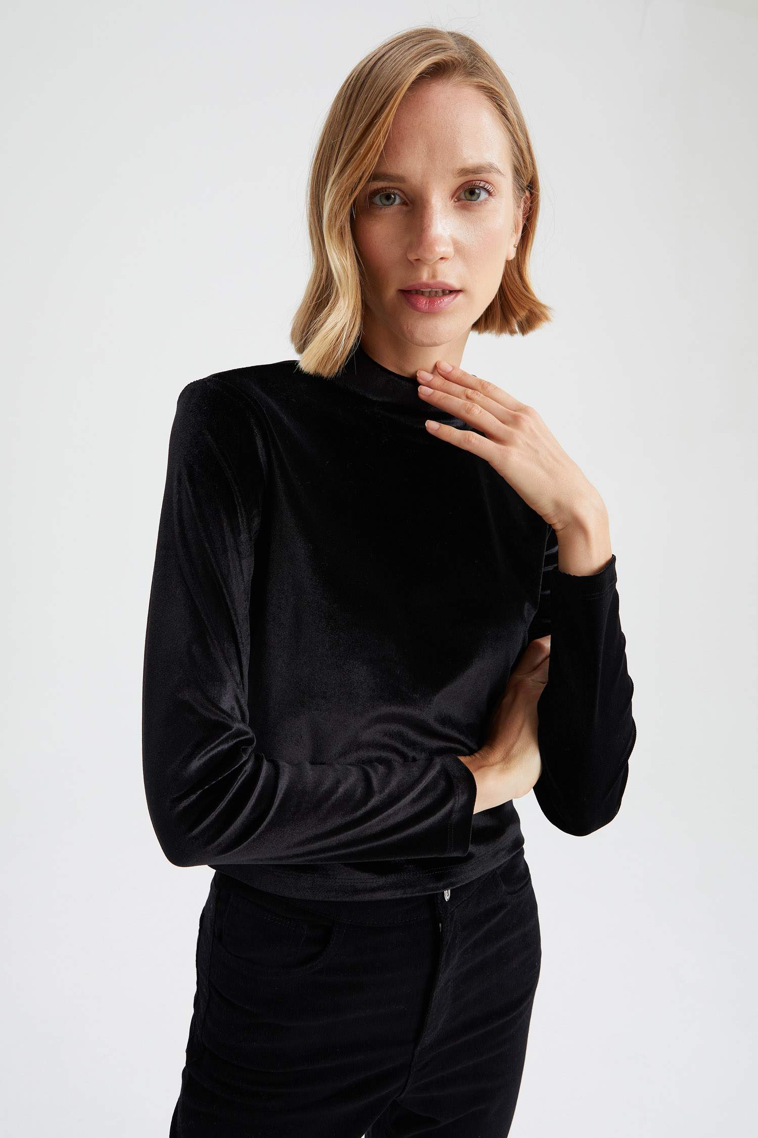 Slim Fit Balıkçı Yaka Uzun Kollu Kafide Tişört