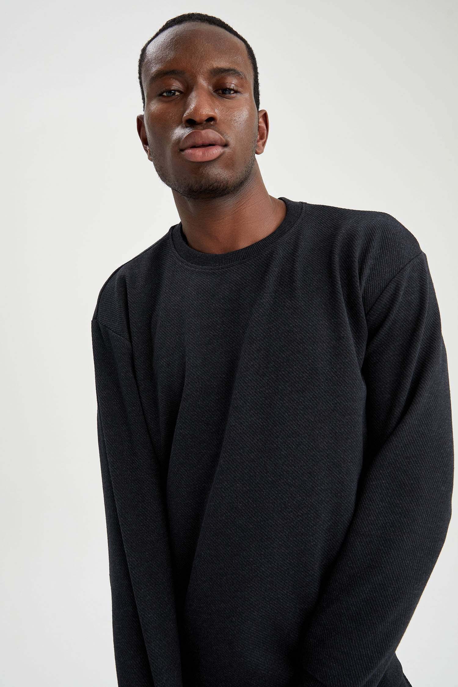 Oversize Fit Bisiklet Yaka Basic Sweatshirt