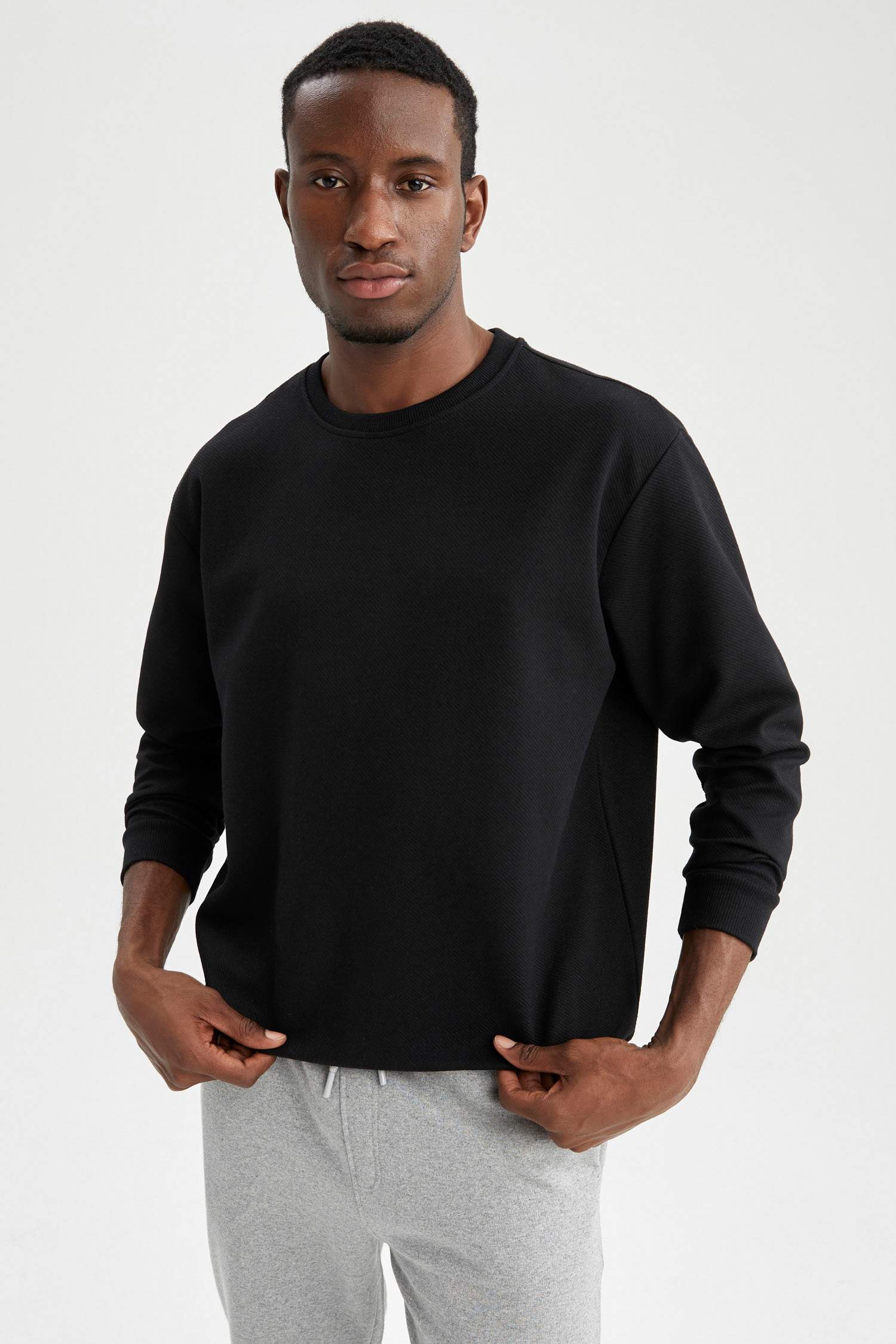 Oversize Fit Bisiklet Yaka Basic Sweatshirt