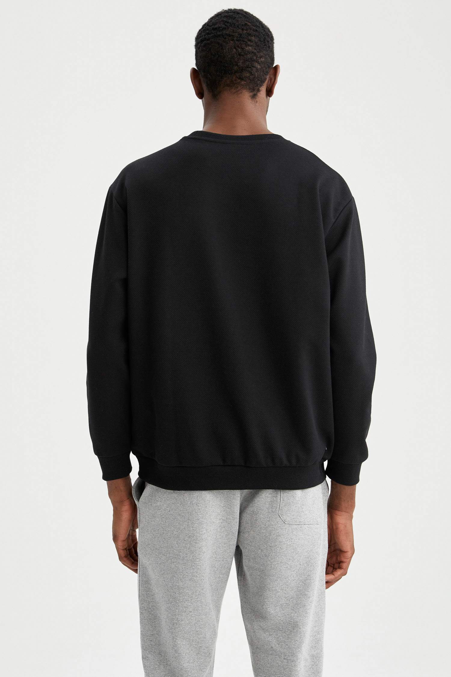 Oversize Fit Bisiklet Yaka Basic Sweatshirt