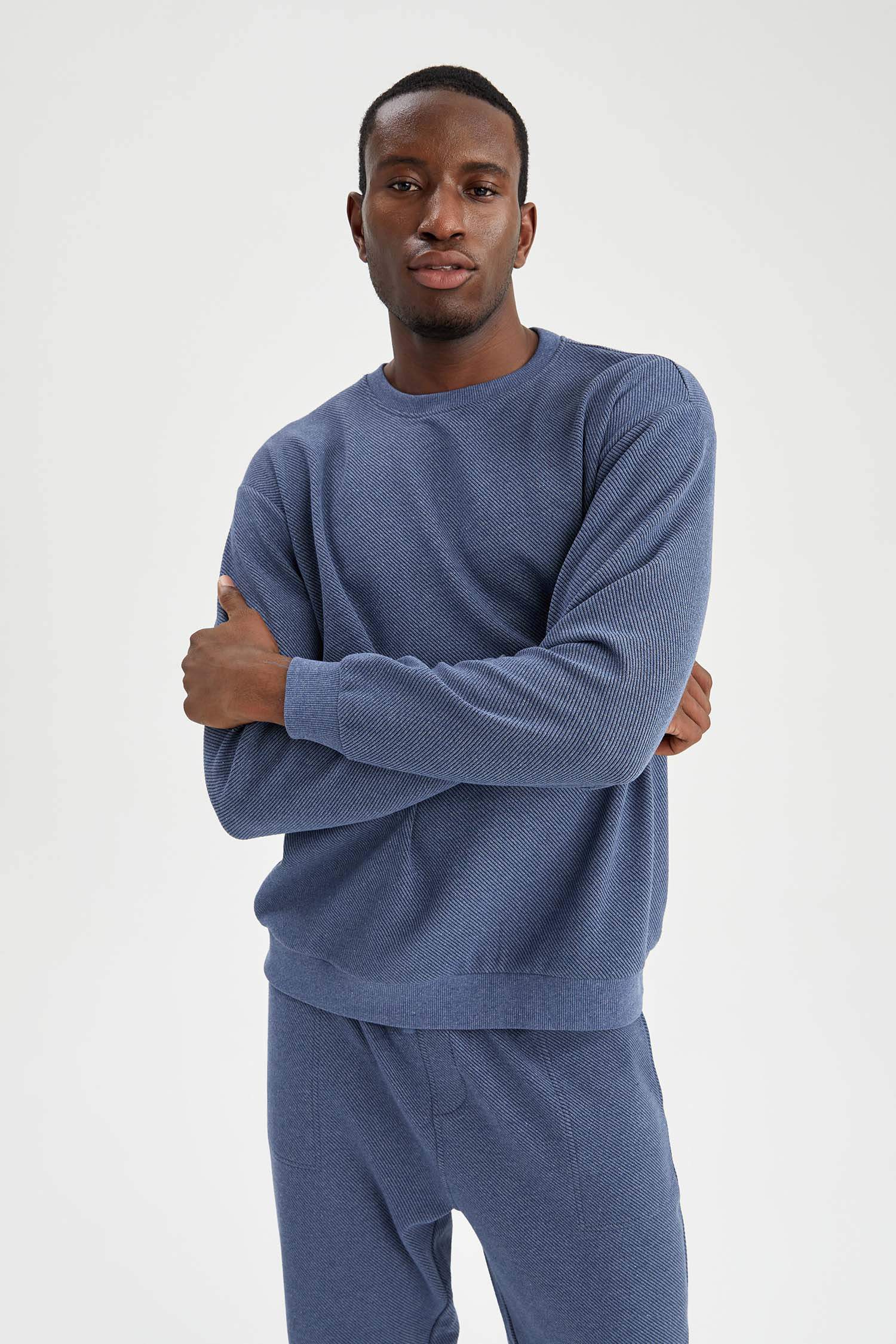 Oversize Fit Bisiklet Yaka Basic Sweatshirt