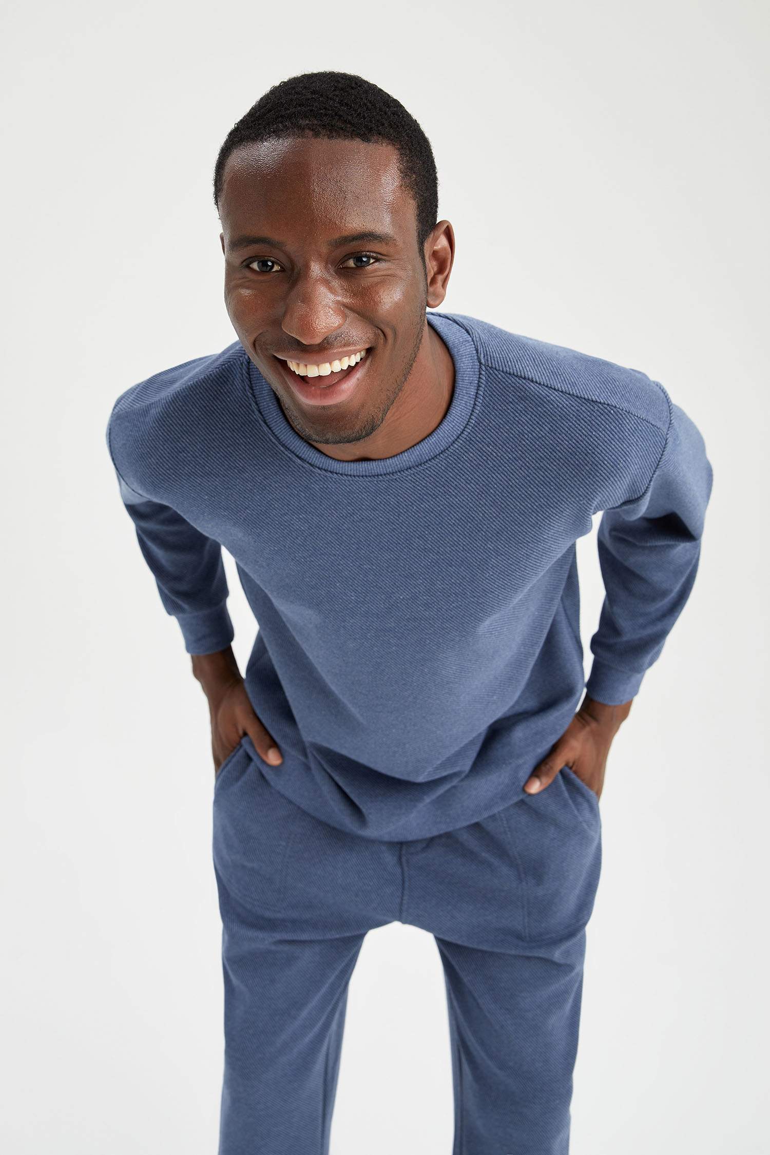 Oversize Fit Bisiklet Yaka Basic Sweatshirt