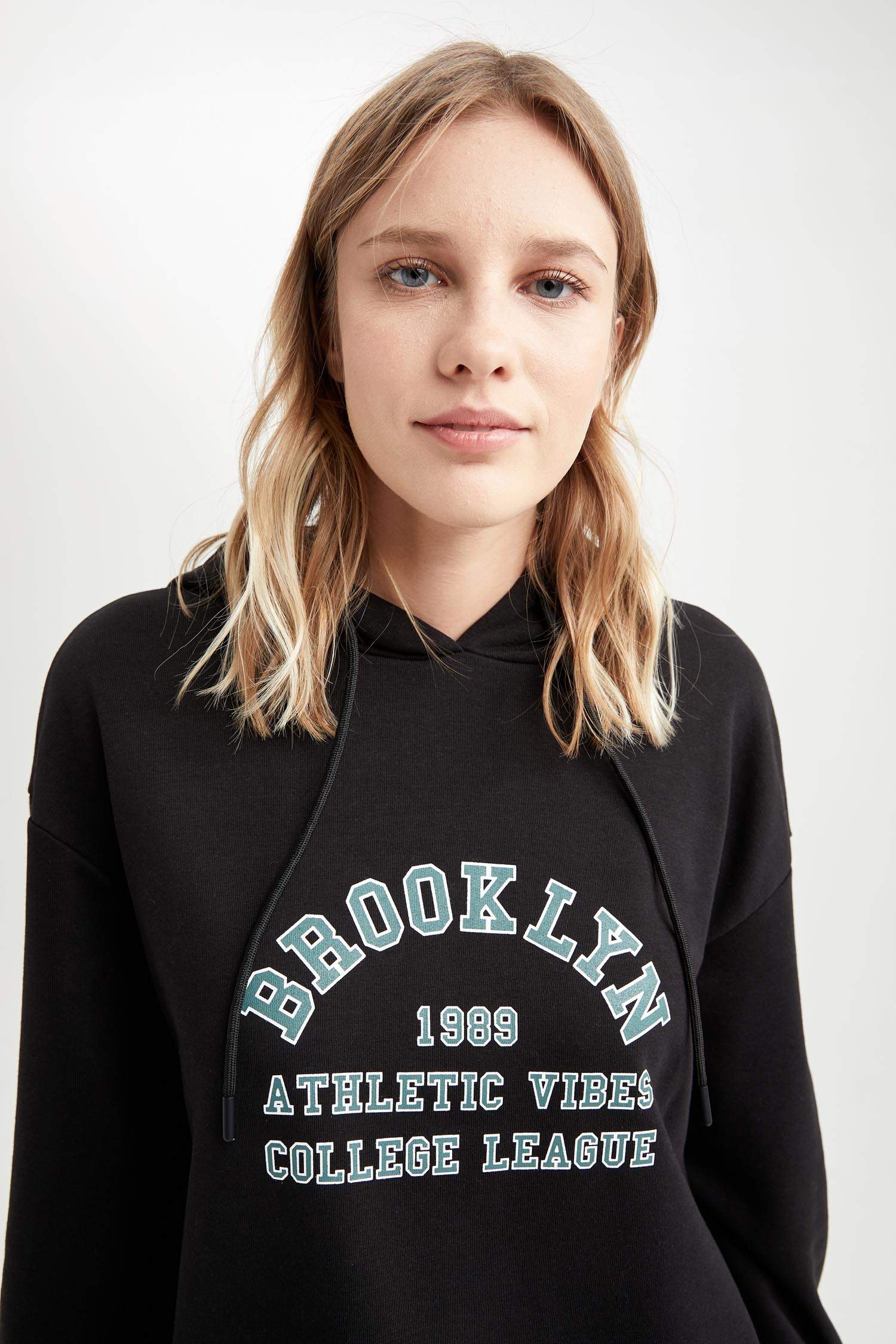 Oversize Fit Kapüşonlu Baskılı Sweatshirt Tunik