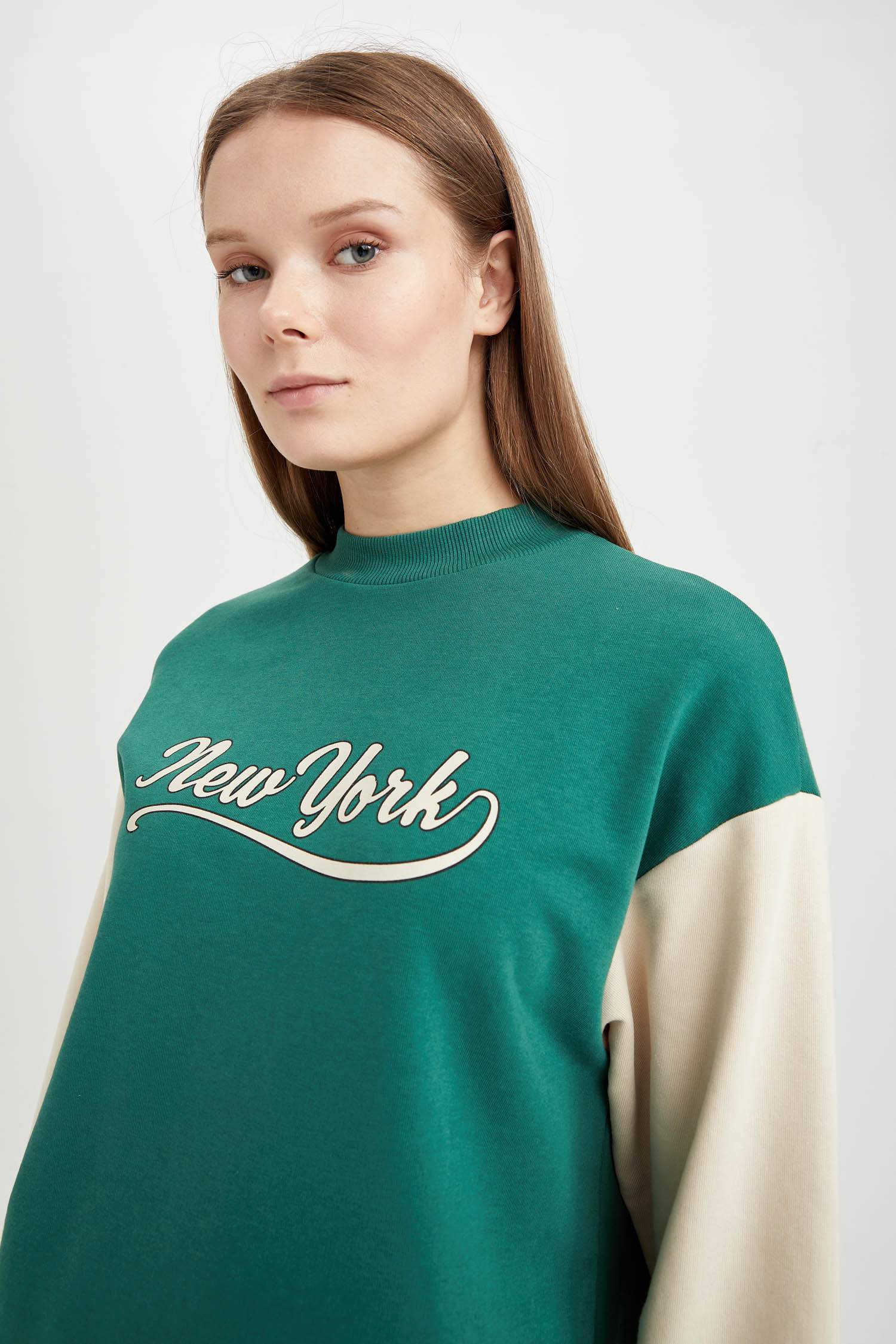 Oversize Fit Baskılı Yarım Balıkçı Yaka Renk Bloklu Kalın Sweatshirt Kumaşı Sweatshirt Tunik