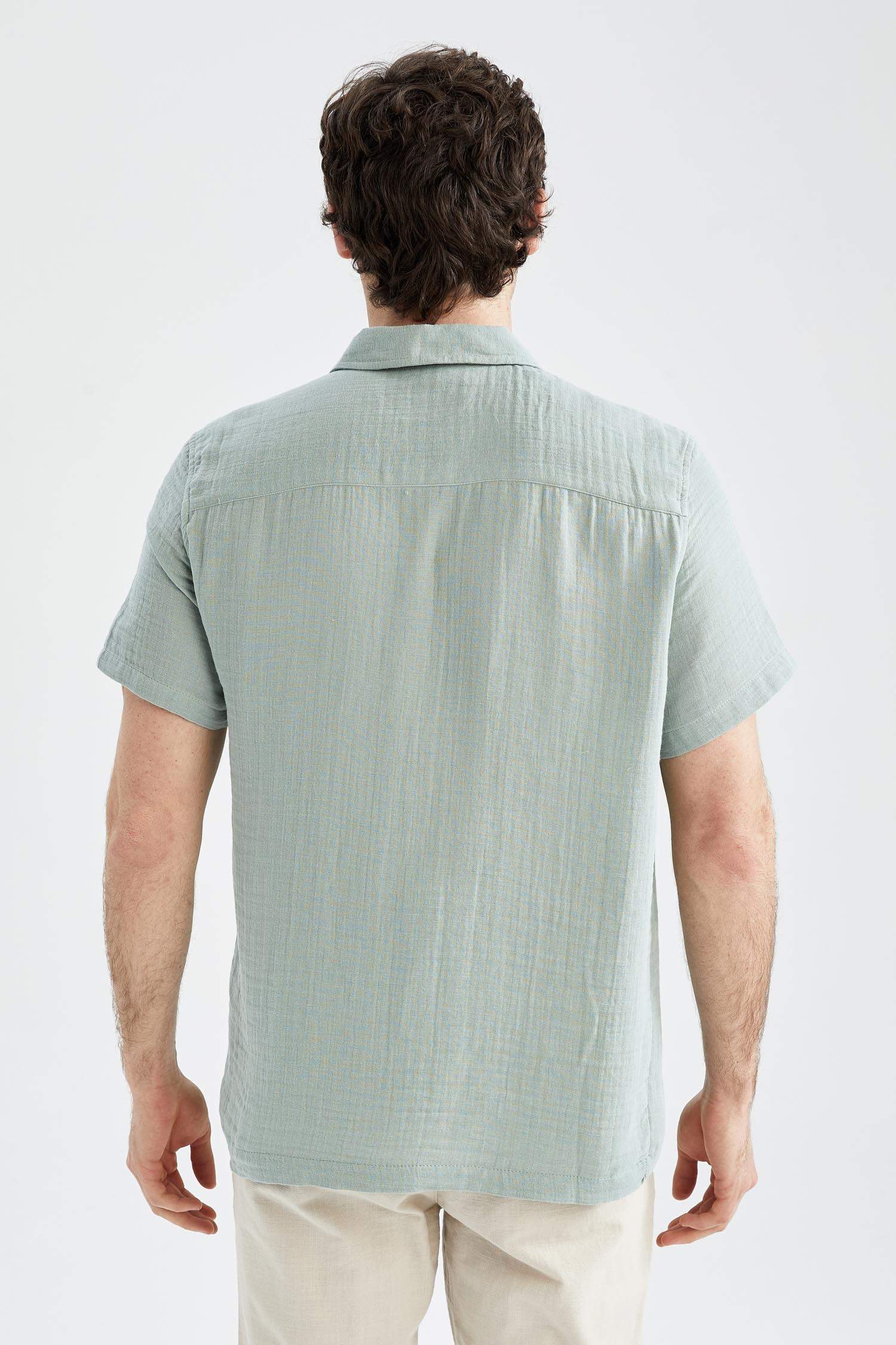 Regular Fit Polo Düğmeli Yaka Kısa Kollu Gömlek