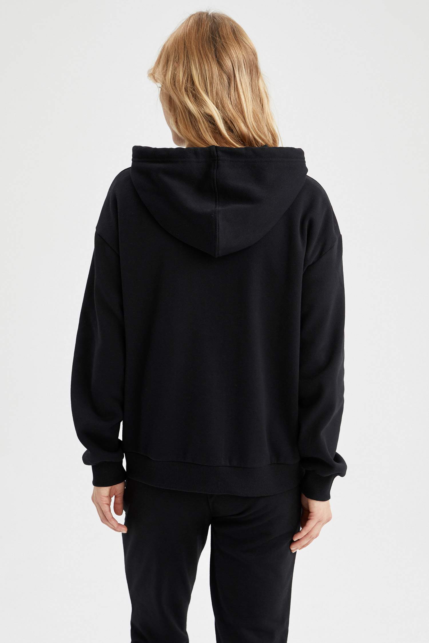 İçi Yumuşak Tüylü Kapüşonlu Kanguru Cepli Relax Fit Sweatshirt