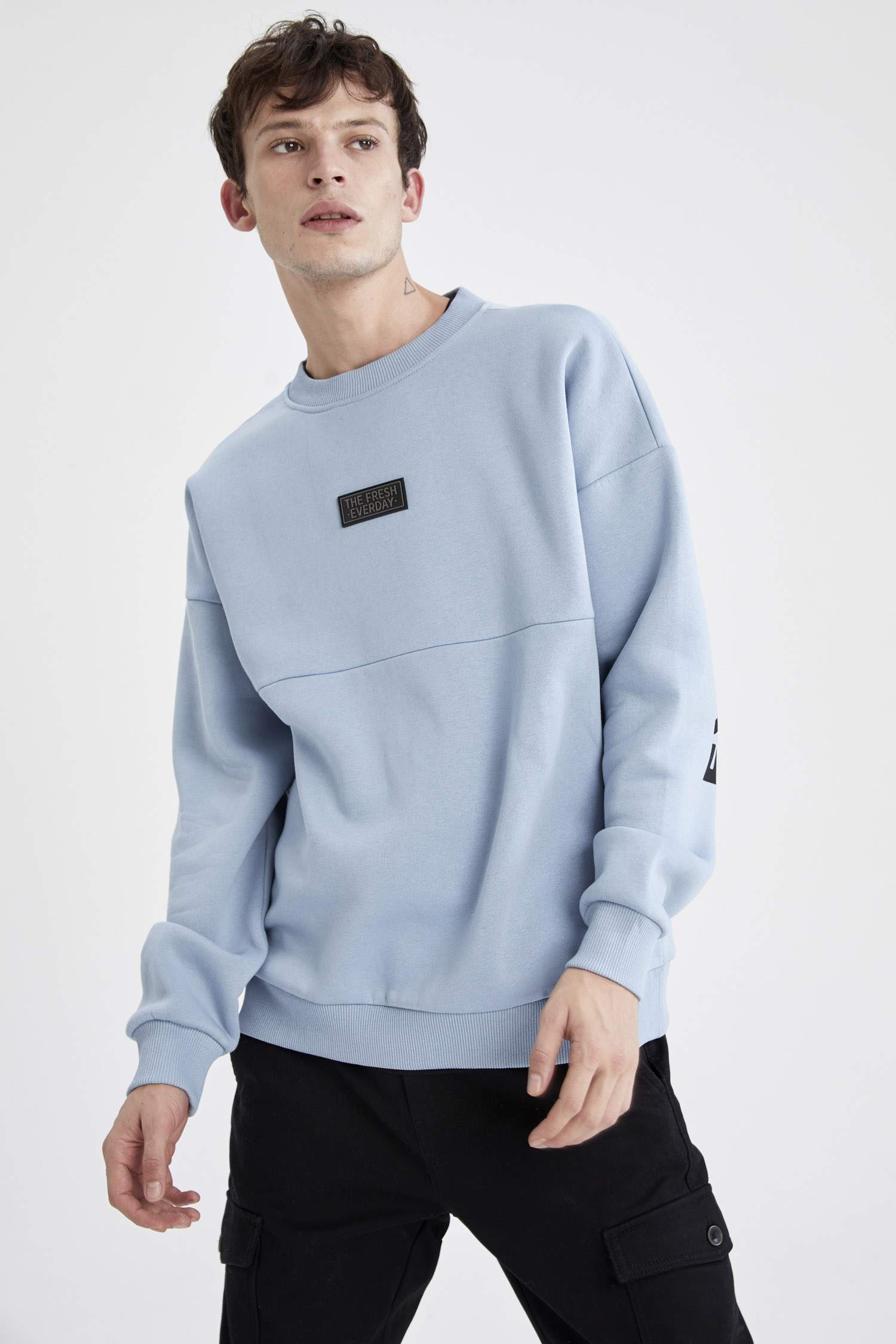 Oversize Fit Bisiklet Yaka Sırt Baskılı Uzun Kollu İçi Yumuşak Tüylü Sweatshirt