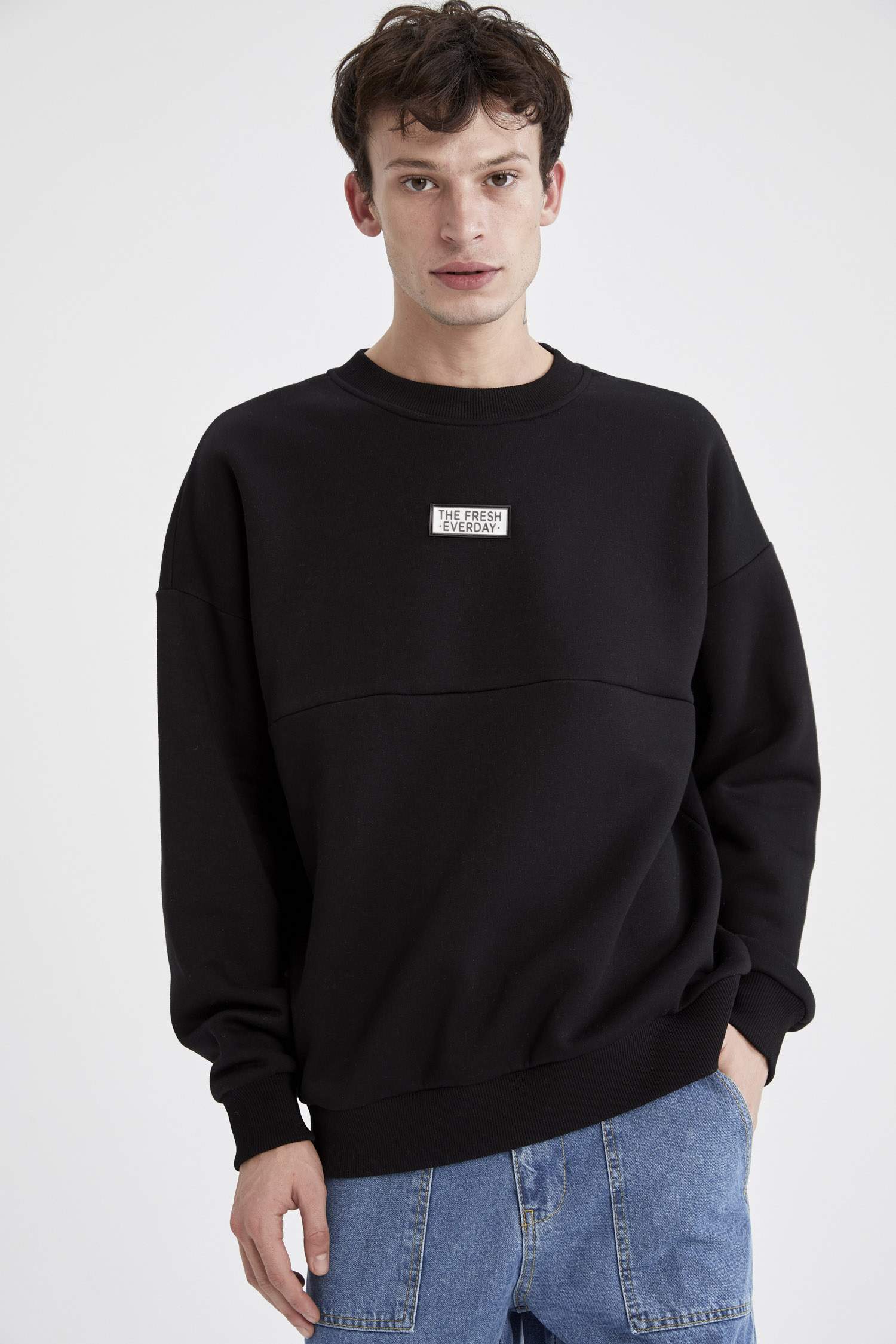 Oversize Fit Bisiklet Yaka Sırt Baskılı Uzun Kollu İçi Yumuşak Tüylü Sweatshirt
