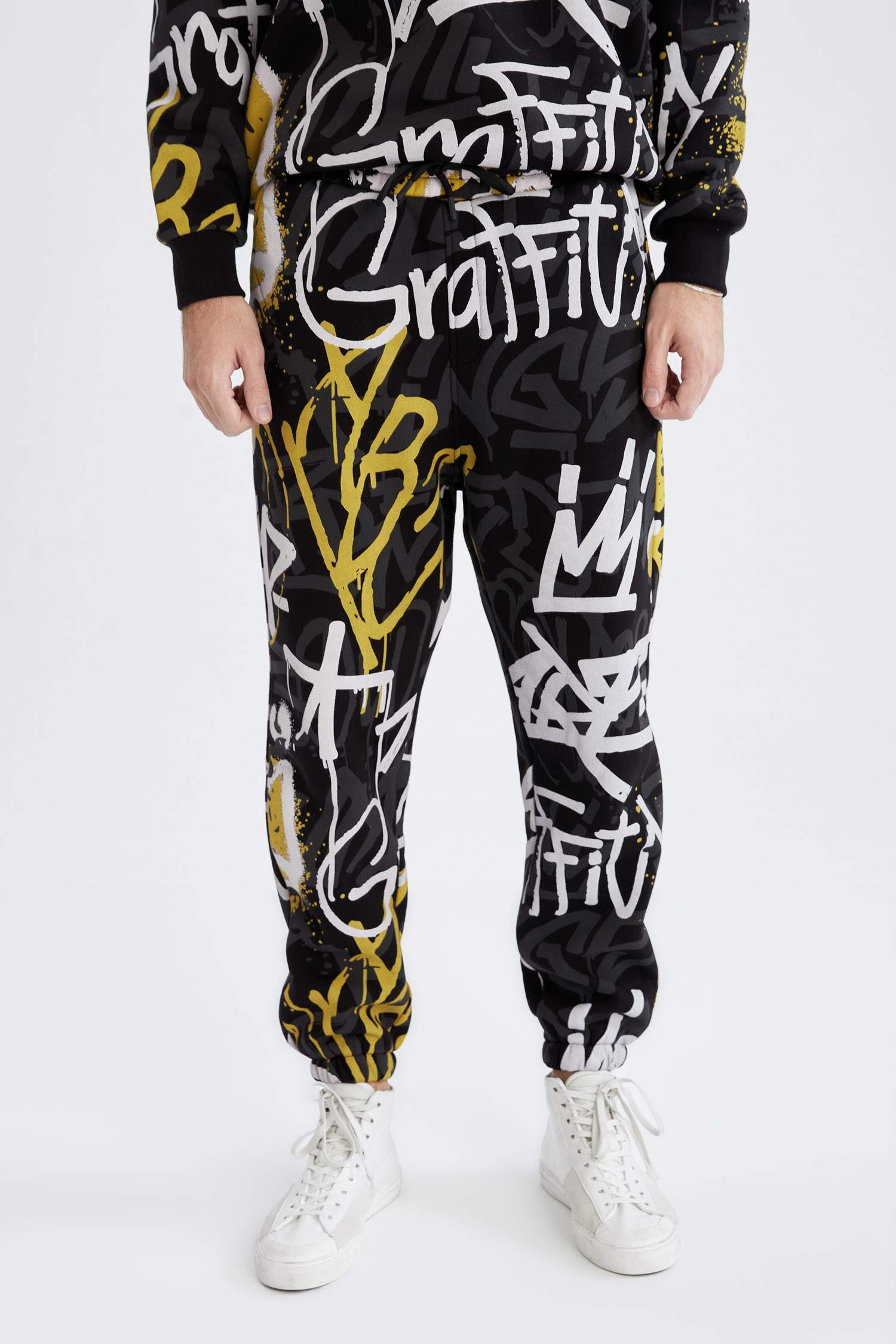 Defacto Oversize Fit Baskılı İçi Yumuşak Tüylü Jogger Eşofman Altı. 3 Defacto Oversize Fit Baskılı İçi Yumuşak Tüylü Jogger Eşofman Altı. 3