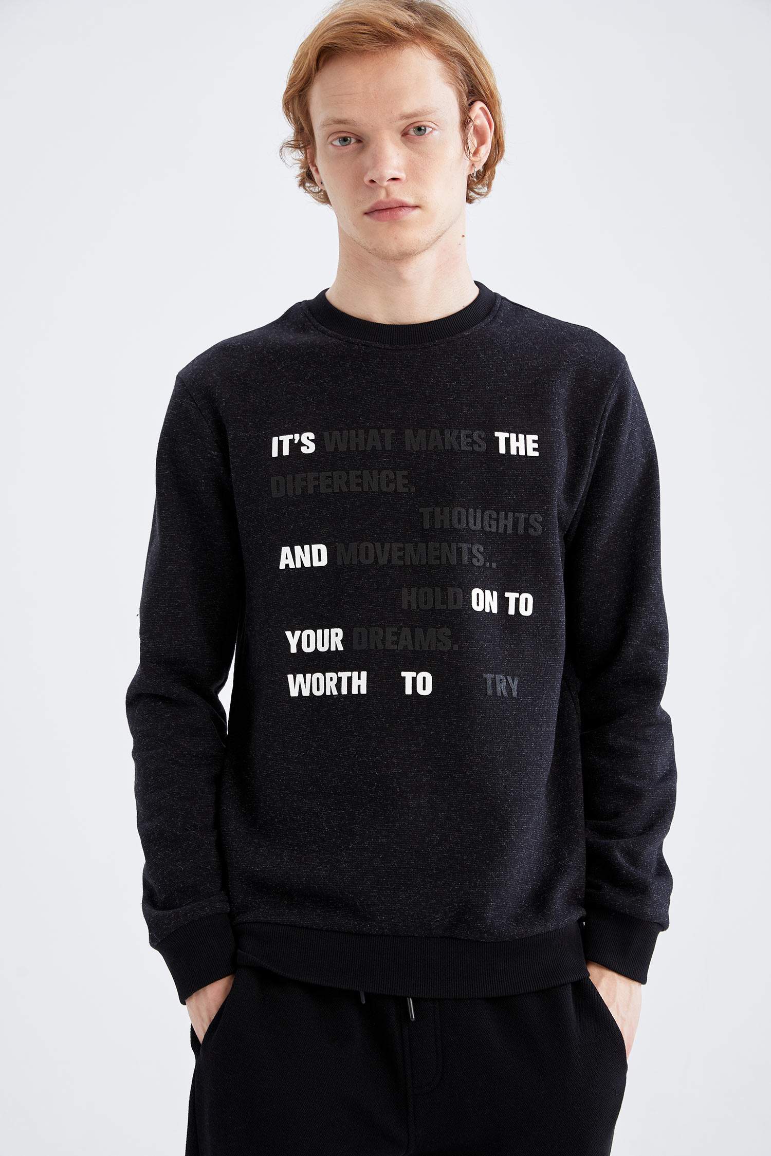 Slim Fit Bisiklet Yaka Sırt Baskılı Sweatshirt