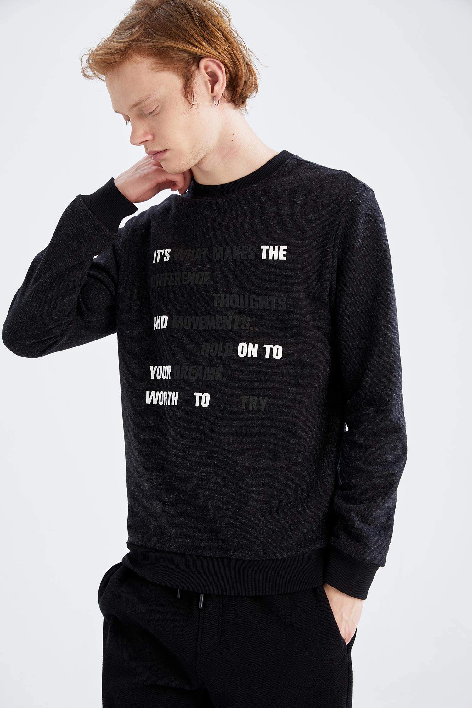 Slim Fit Bisiklet Yaka Sırt Baskılı Sweatshirt