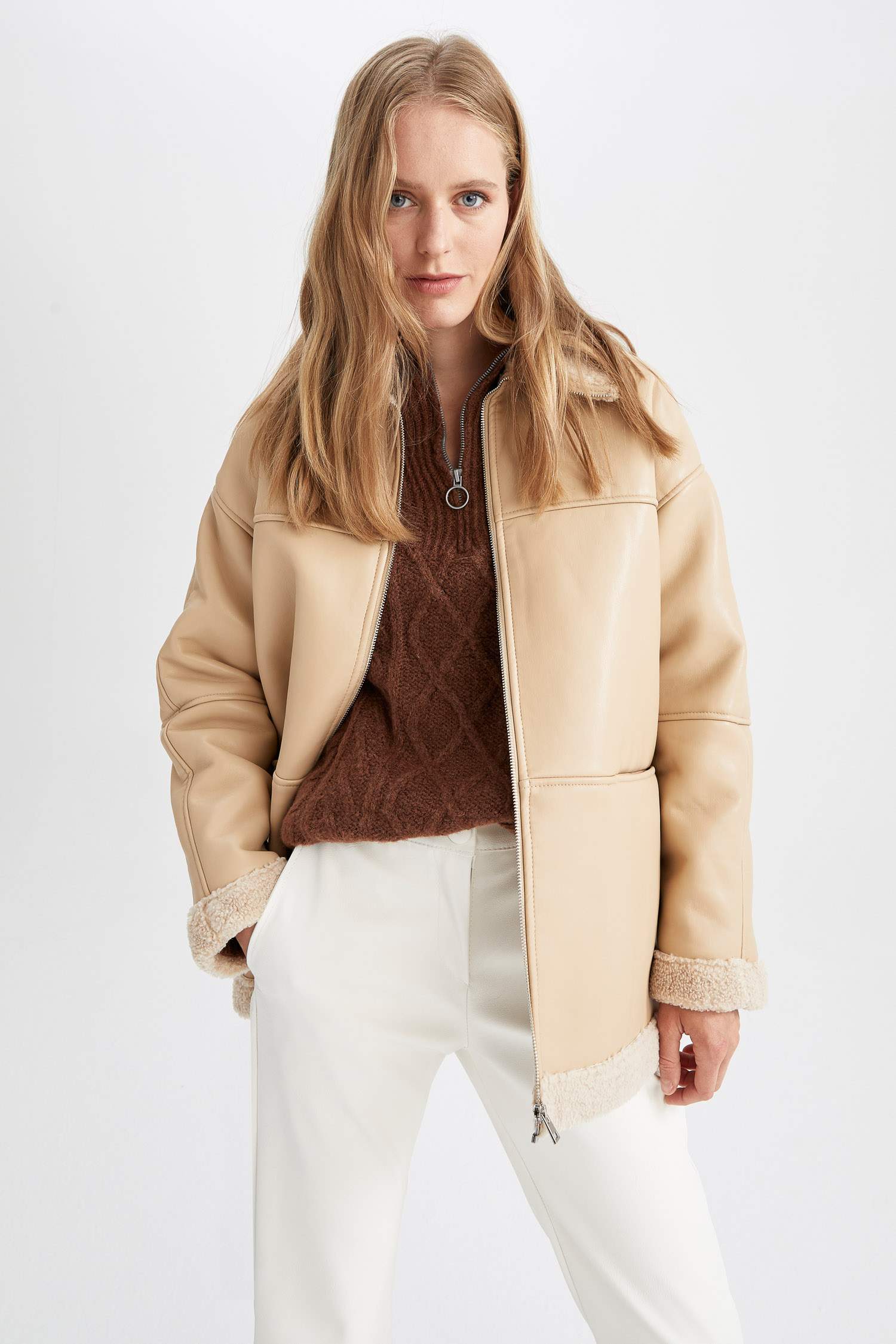 Defacto Oversize Fit Suni Deri Mont. 4 Defacto Oversize Fit Suni Deri Mont. 4