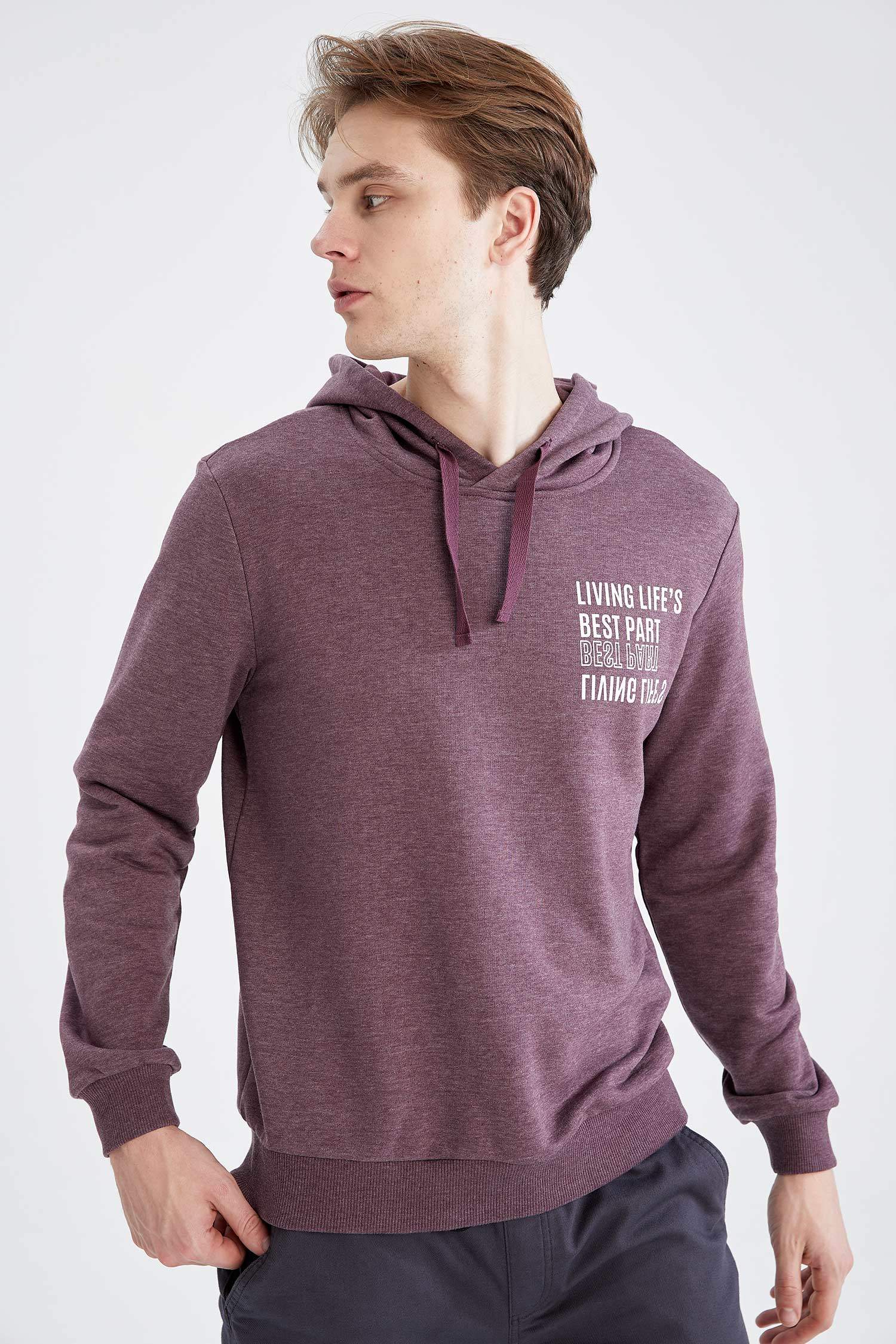 Slim Fit Kapüşonlu Slogan Desenli Uzun Kollu Sweatshirt