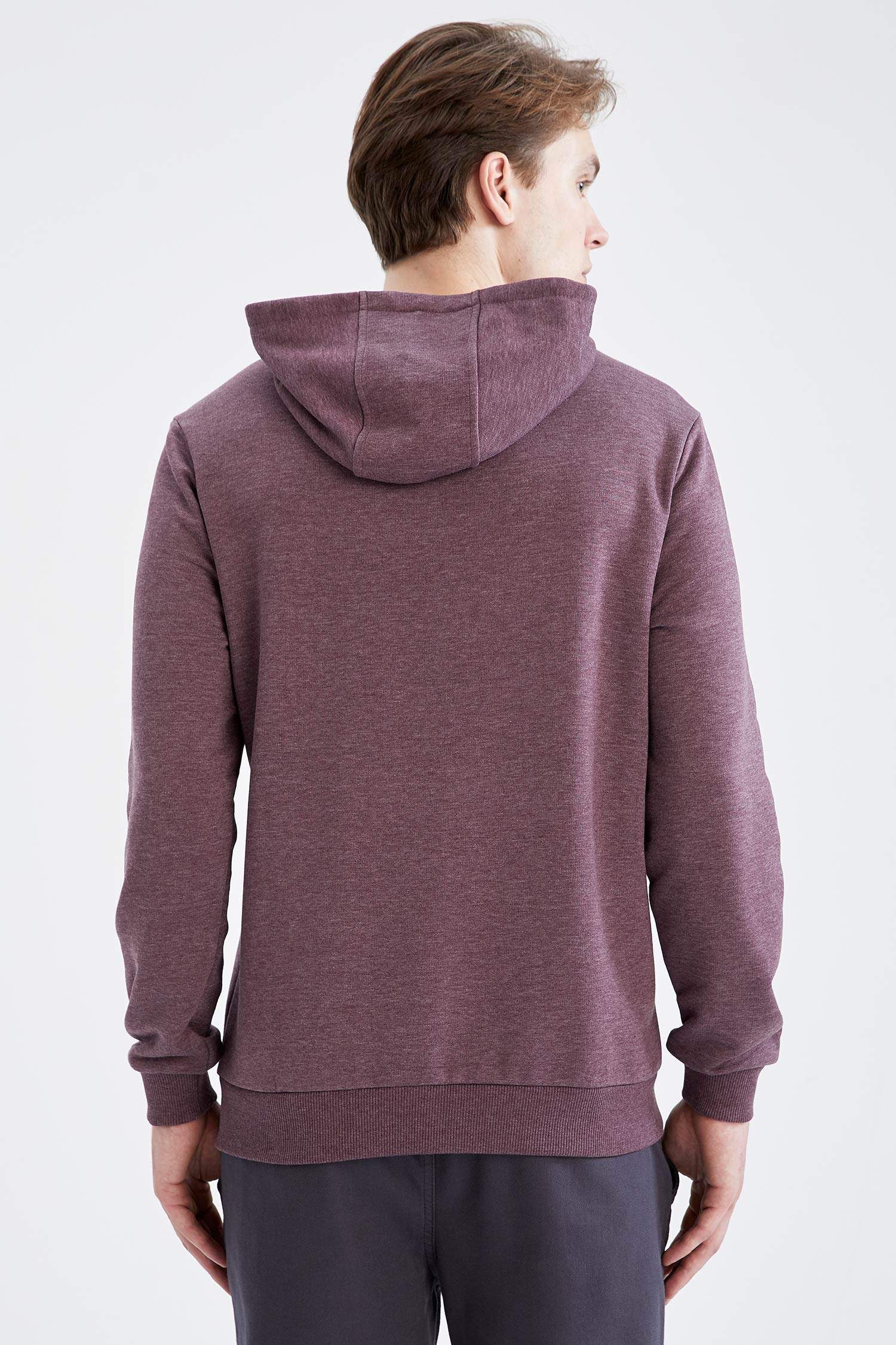 Slim Fit Kapüşonlu Slogan Desenli Uzun Kollu Sweatshirt