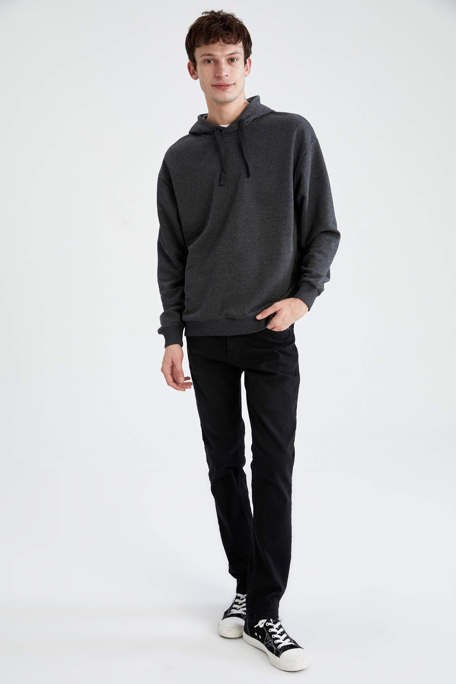 Boxy Fit Kapüşonlu Sırt Baskılı Slogan Desenli Uzun Kollu Sweatshirt