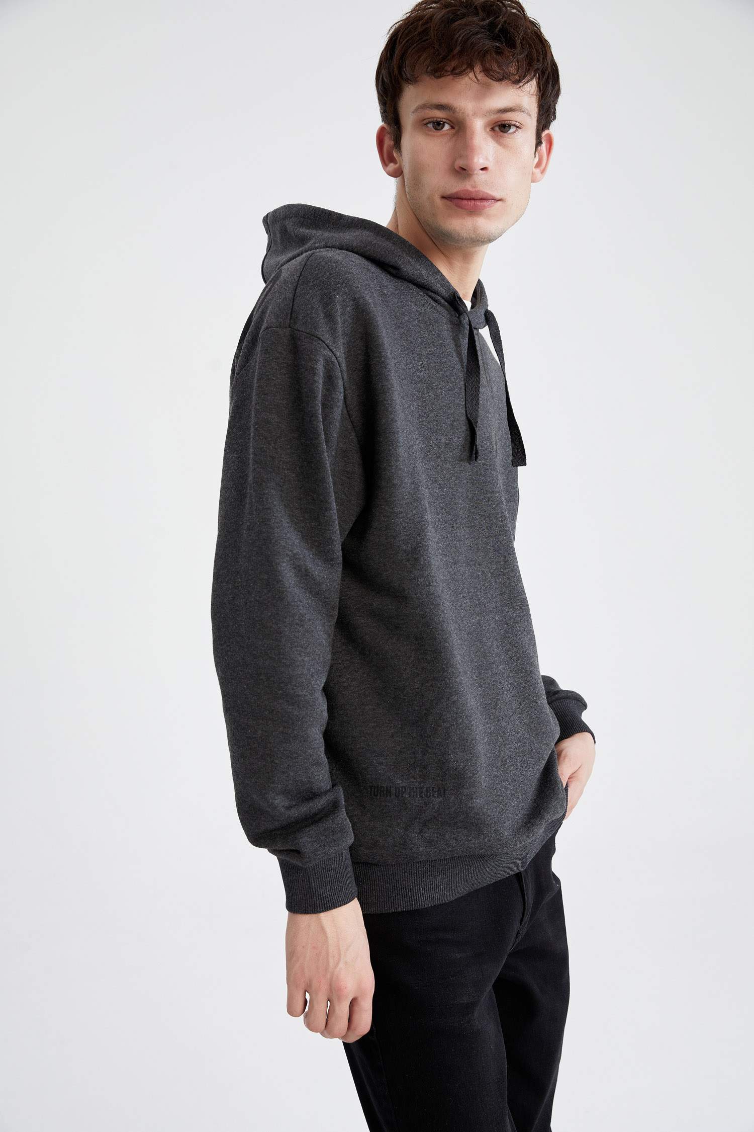 Boxy Fit Kapüşonlu Sırt Baskılı Slogan Desenli Uzun Kollu Sweatshirt