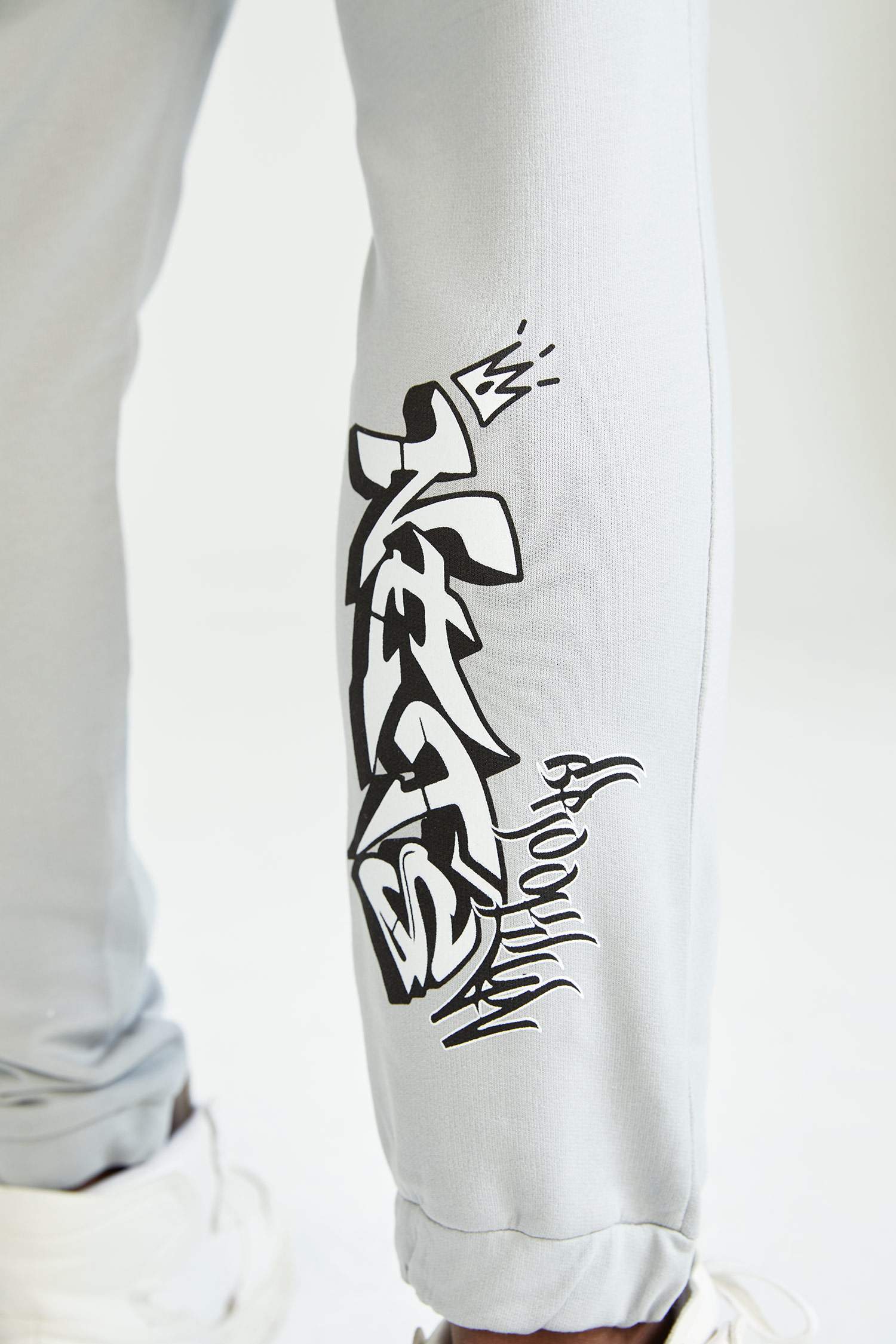 Defacto Fit NBA Brooklyn Nets Lisanslı Slim Fit İnce Kumaş Jogger