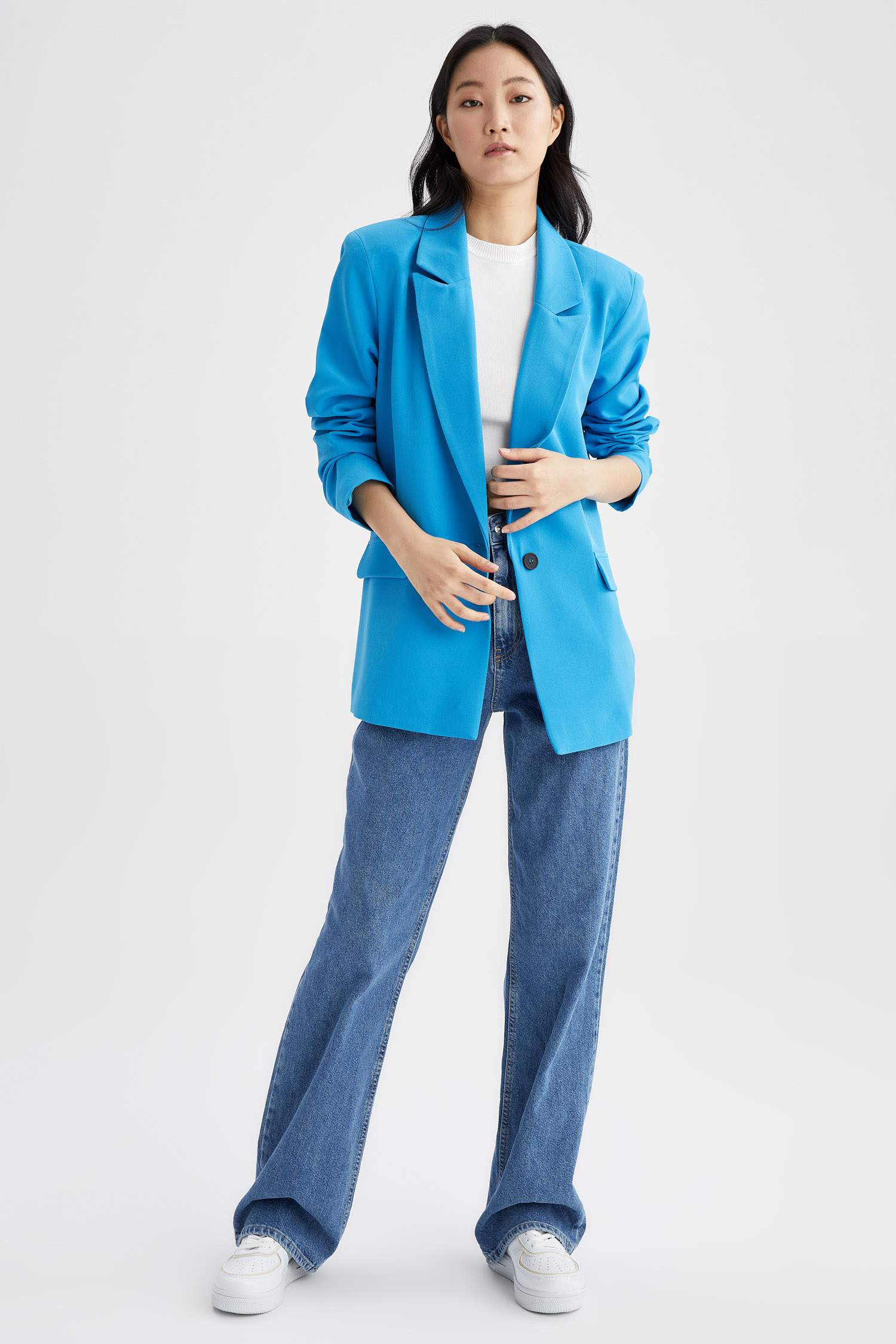 Oversize Fit Cep Kapaklı Tek Yırtmaçlı Blazer Ceket