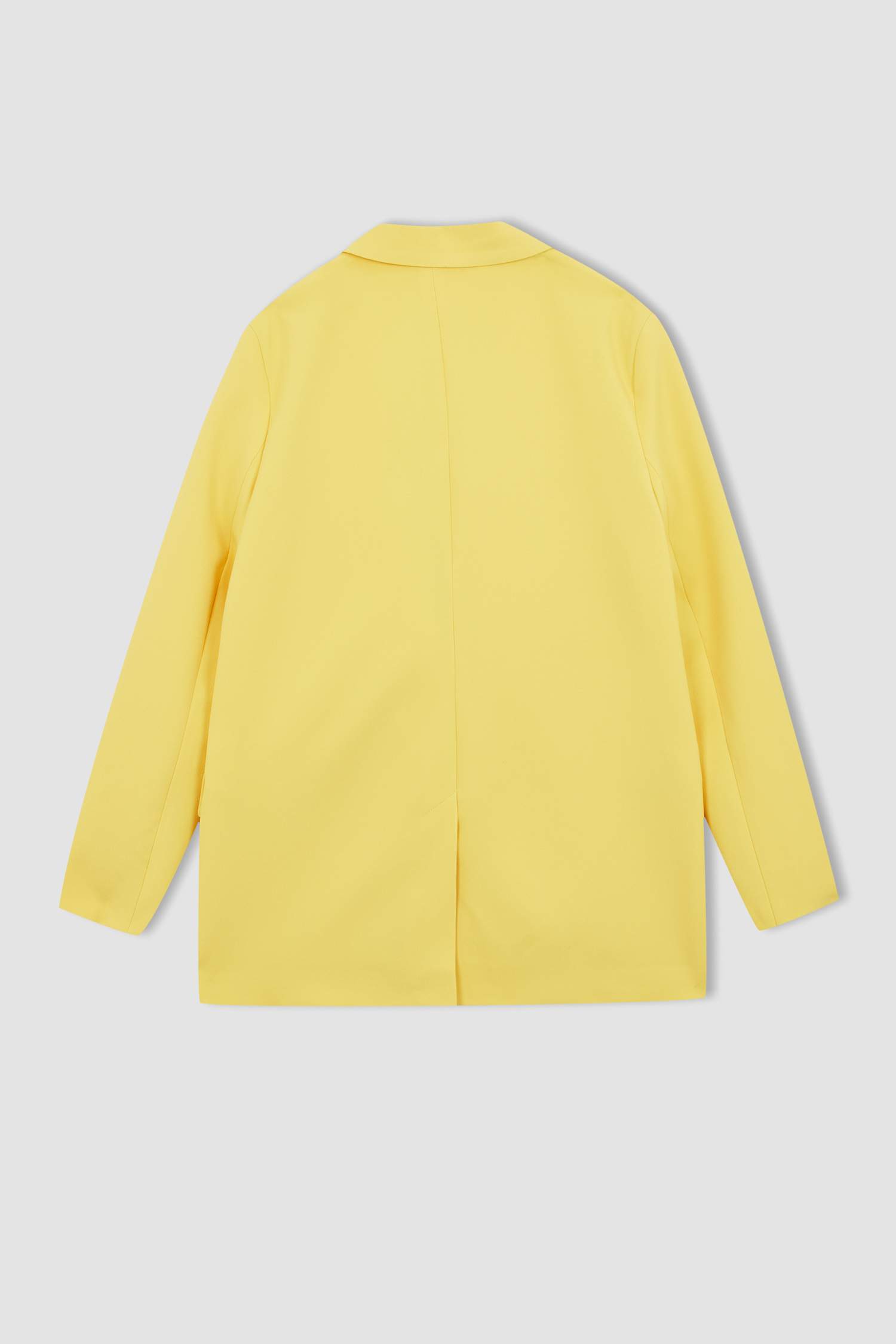 Oversize Fit Cep Kapaklı Tek Yırtmaçlı Blazer Ceket