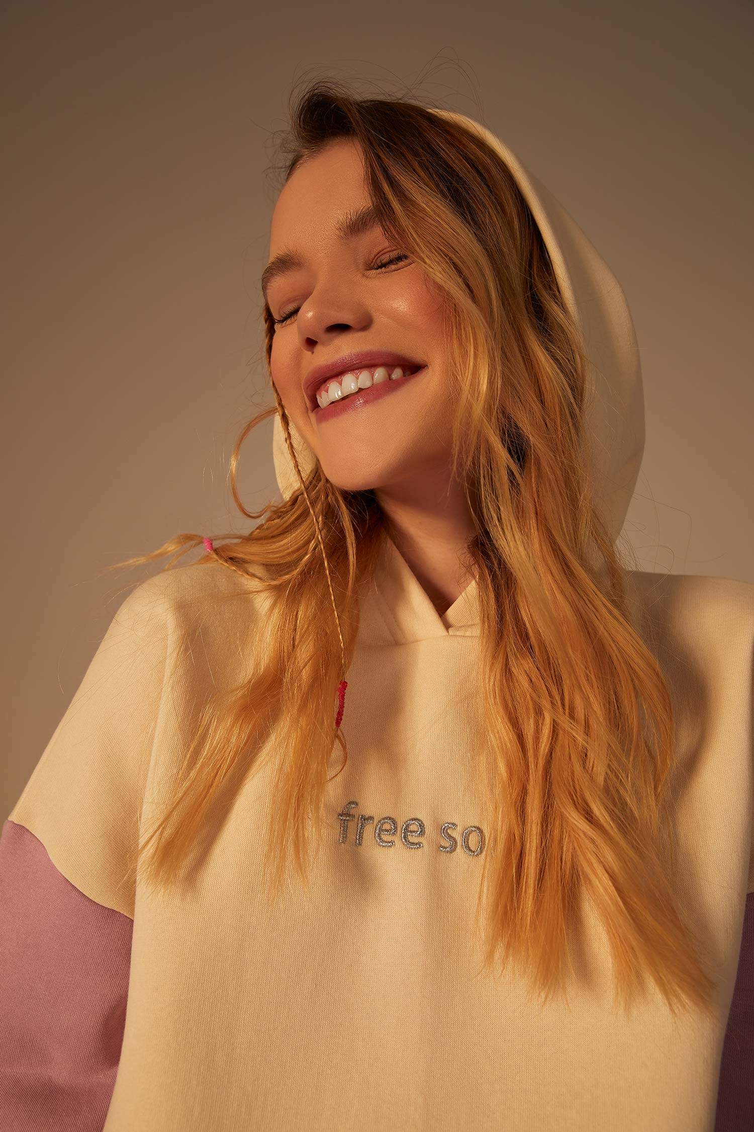Oversize Fit Kapüşonlu Kanguru Cepli Baskılı Renk Bloklu Sweatshirt