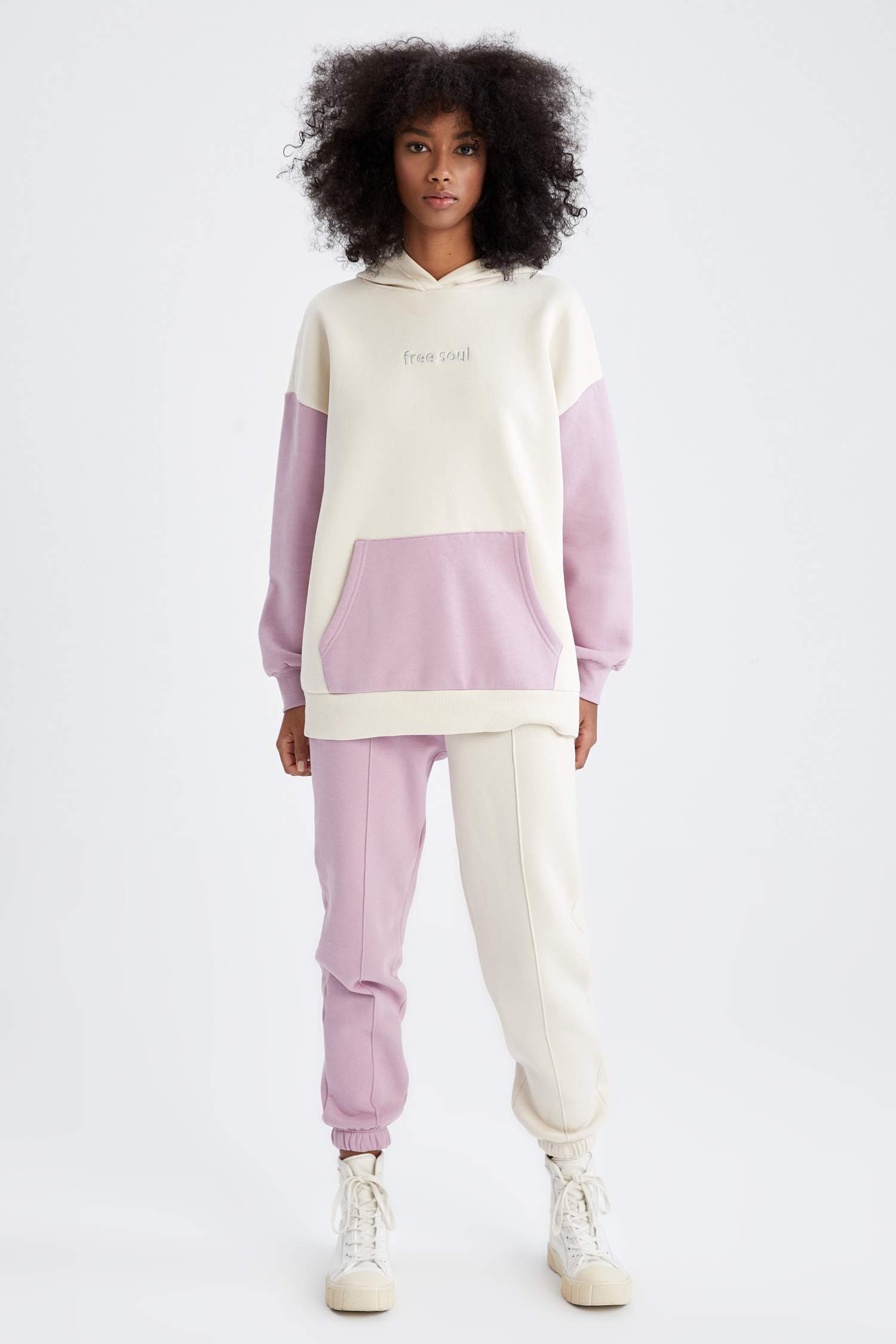 Oversize Fit Kapüşonlu Kanguru Cepli Baskılı Renk Bloklu Sweatshirt