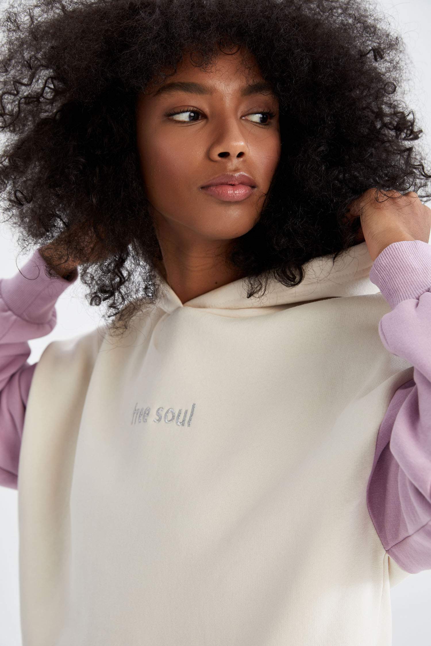 Oversize Fit Kapüşonlu Kanguru Cepli Baskılı Renk Bloklu Sweatshirt