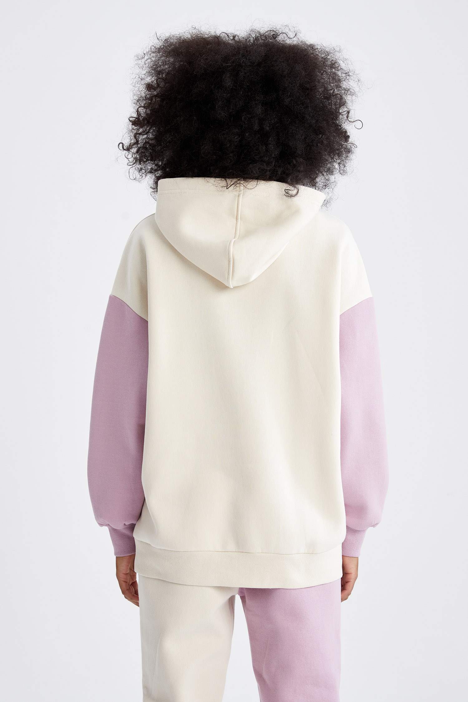 Oversize Fit Kapüşonlu Kanguru Cepli Baskılı Renk Bloklu Sweatshirt