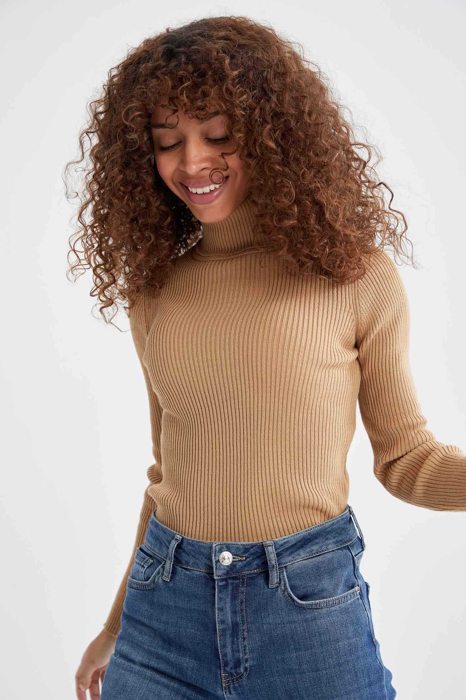 Slim Long Fit Balıkçı Yaka Ribanalı Kazak