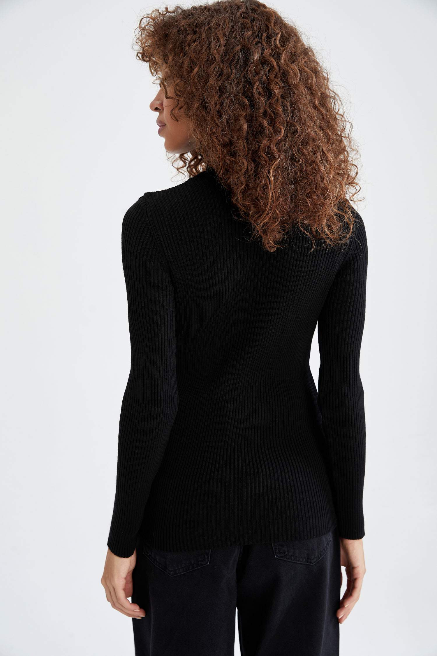 Slim Long Fit Balıkçı Yaka Ribanalı Kazak