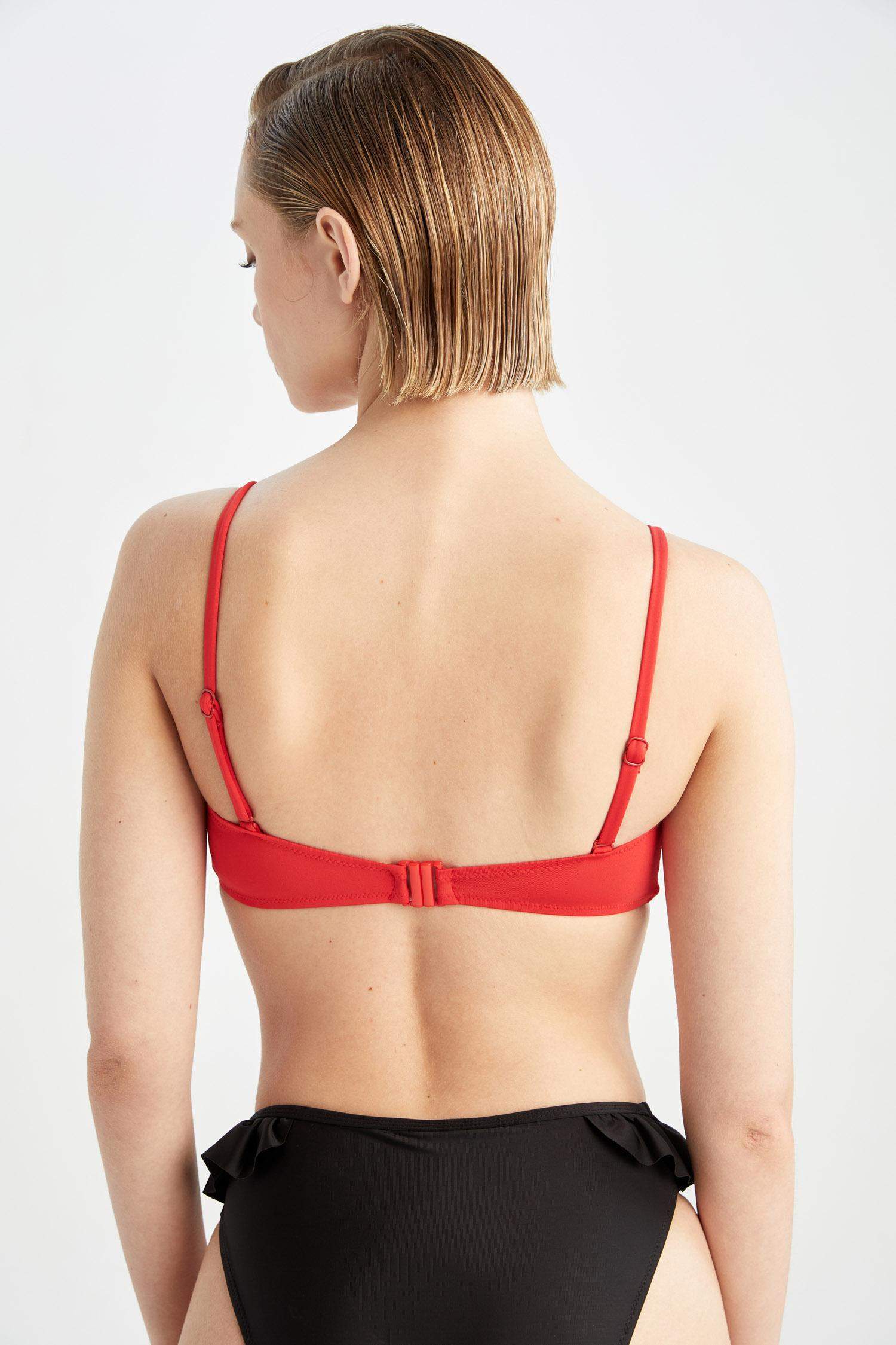 Red Woman Regular Fit Strappy Bikini Top Defacto