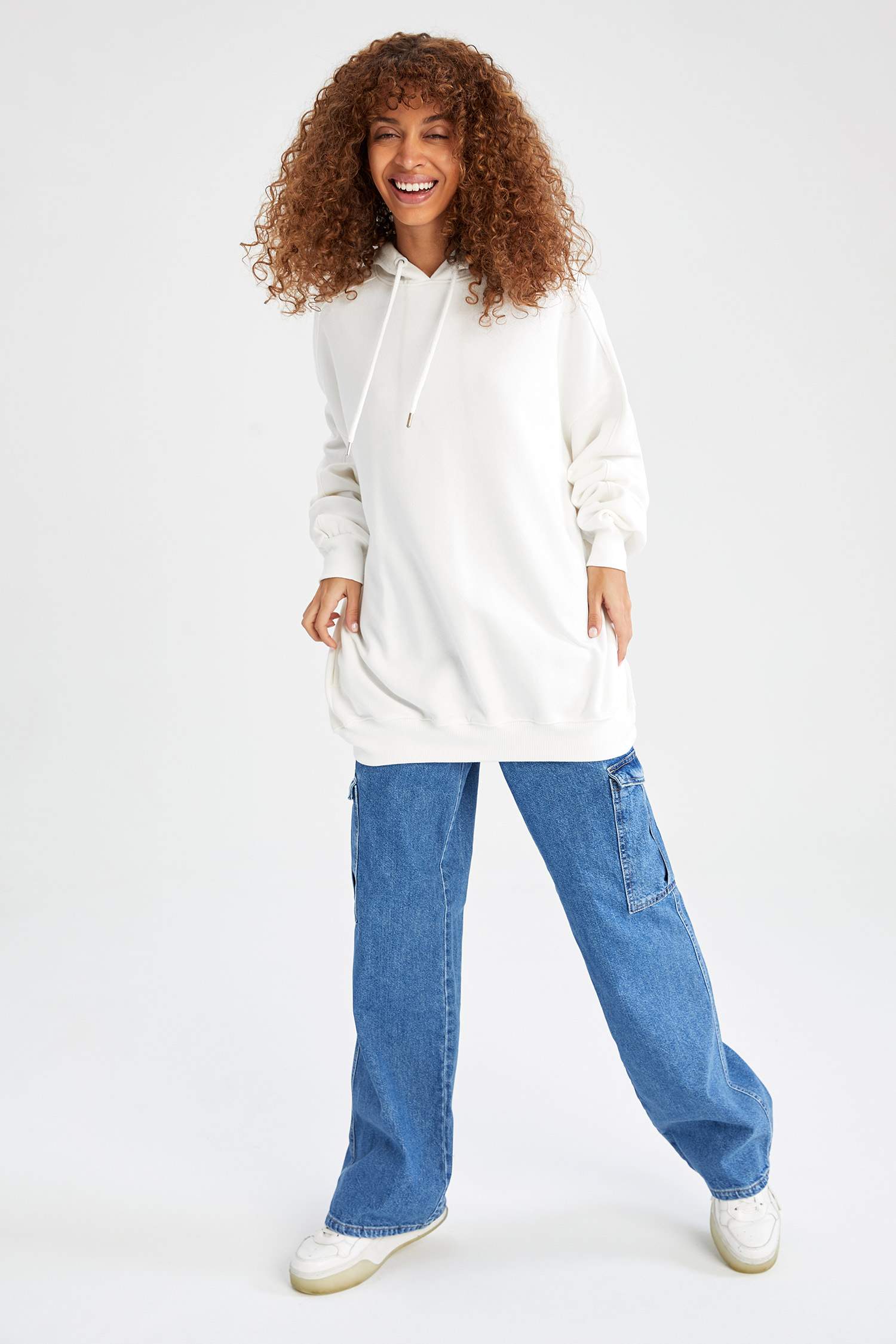 Oversize Fit Basic Kapüşonlu Kanguru Cepli Sweatshirt