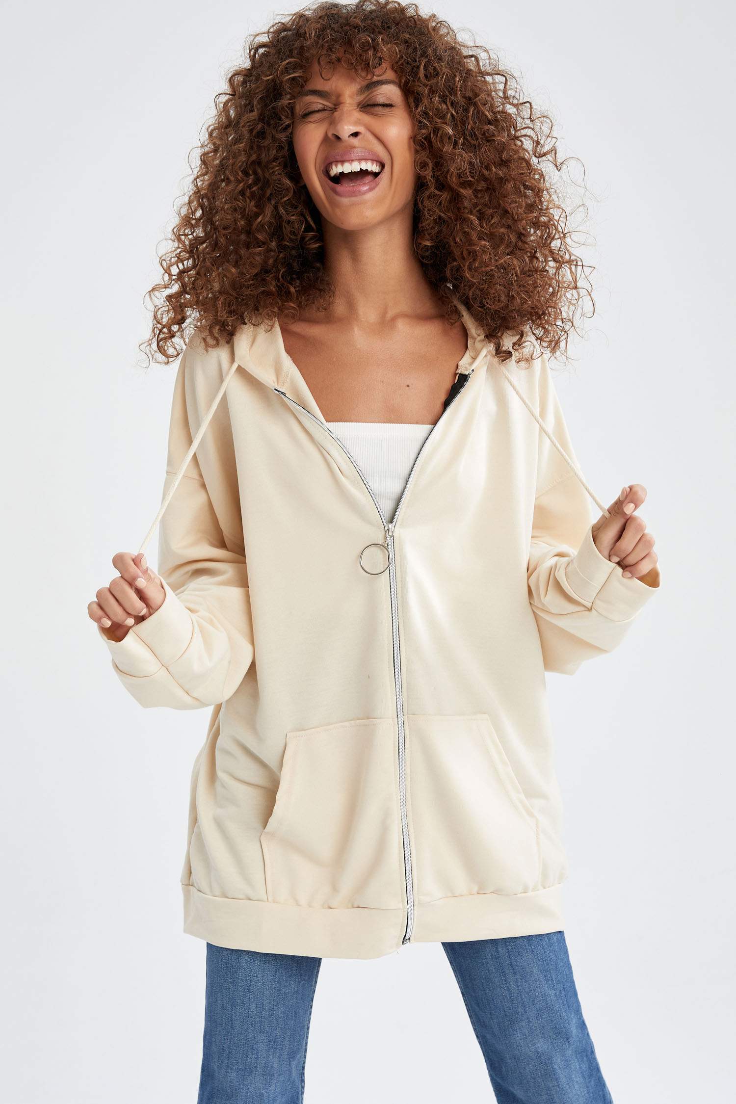 Kapüşonlu Oversize Fit Cep Detaylı Fermuarlı Sweat Hırka