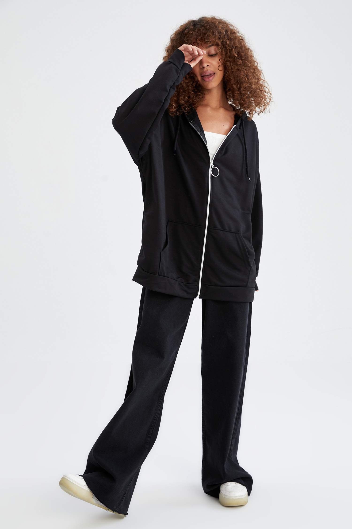 Kapüşonlu Oversize Fit Cep Detaylı Fermuarlı Sweat Hırka