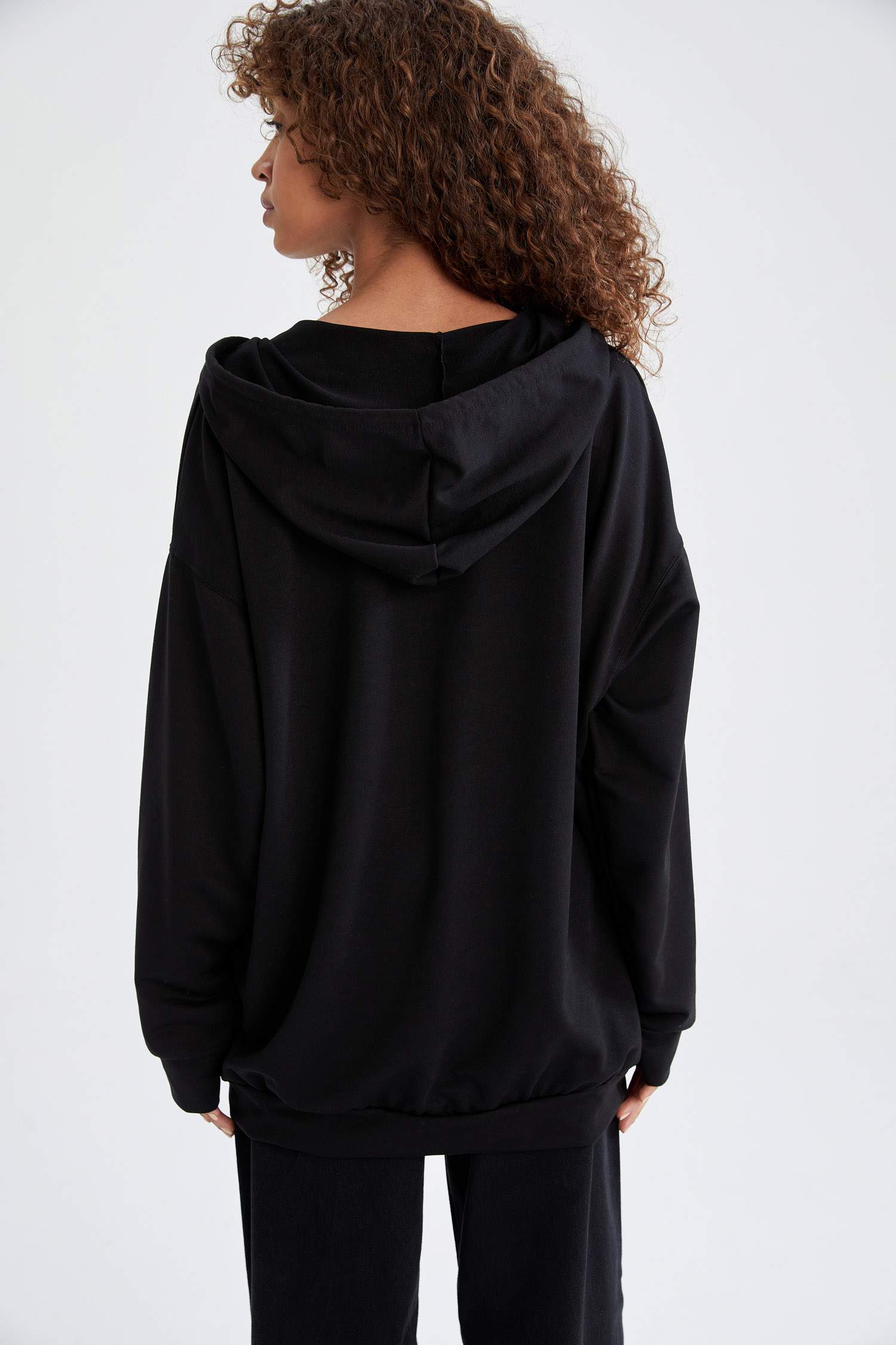 Kapüşonlu Oversize Fit Cep Detaylı Fermuarlı Sweat Hırka